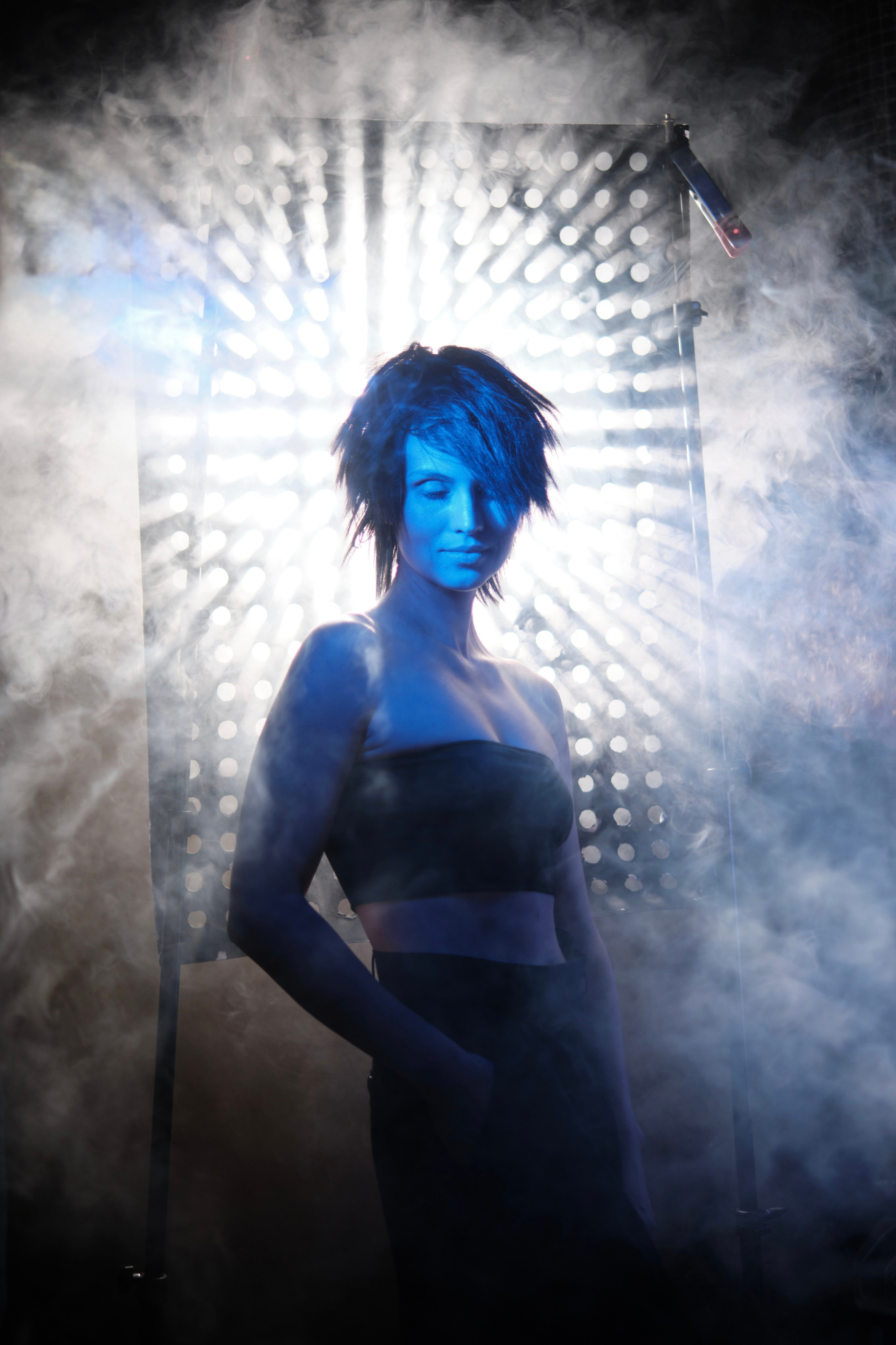 Портрет в духе Киберпанк-театра  с дымом