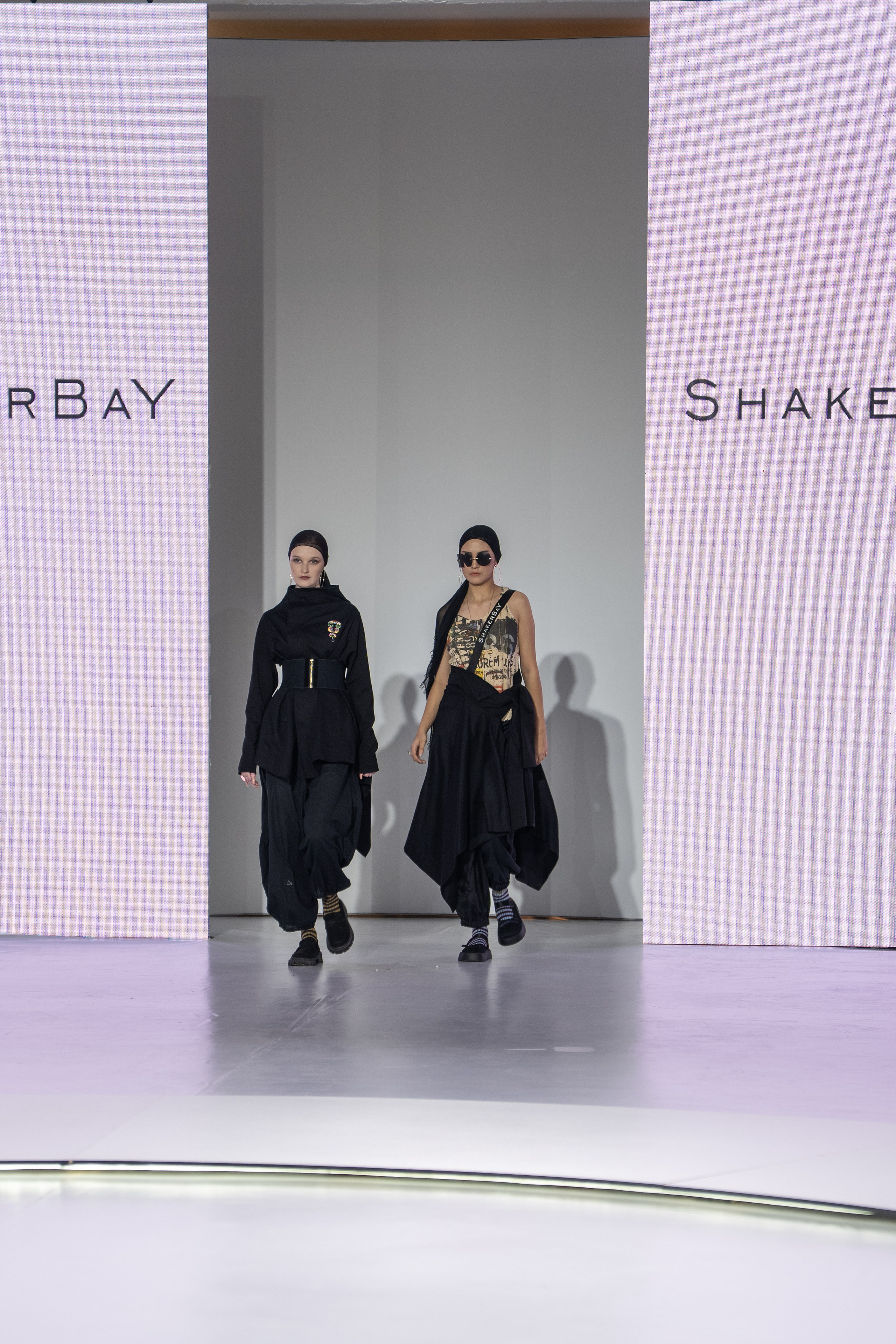 Дезайнер Shakerbay. Сайт Алматинского НЮ АРТ, будуар и фэшн фотографа Дениса Карпенко