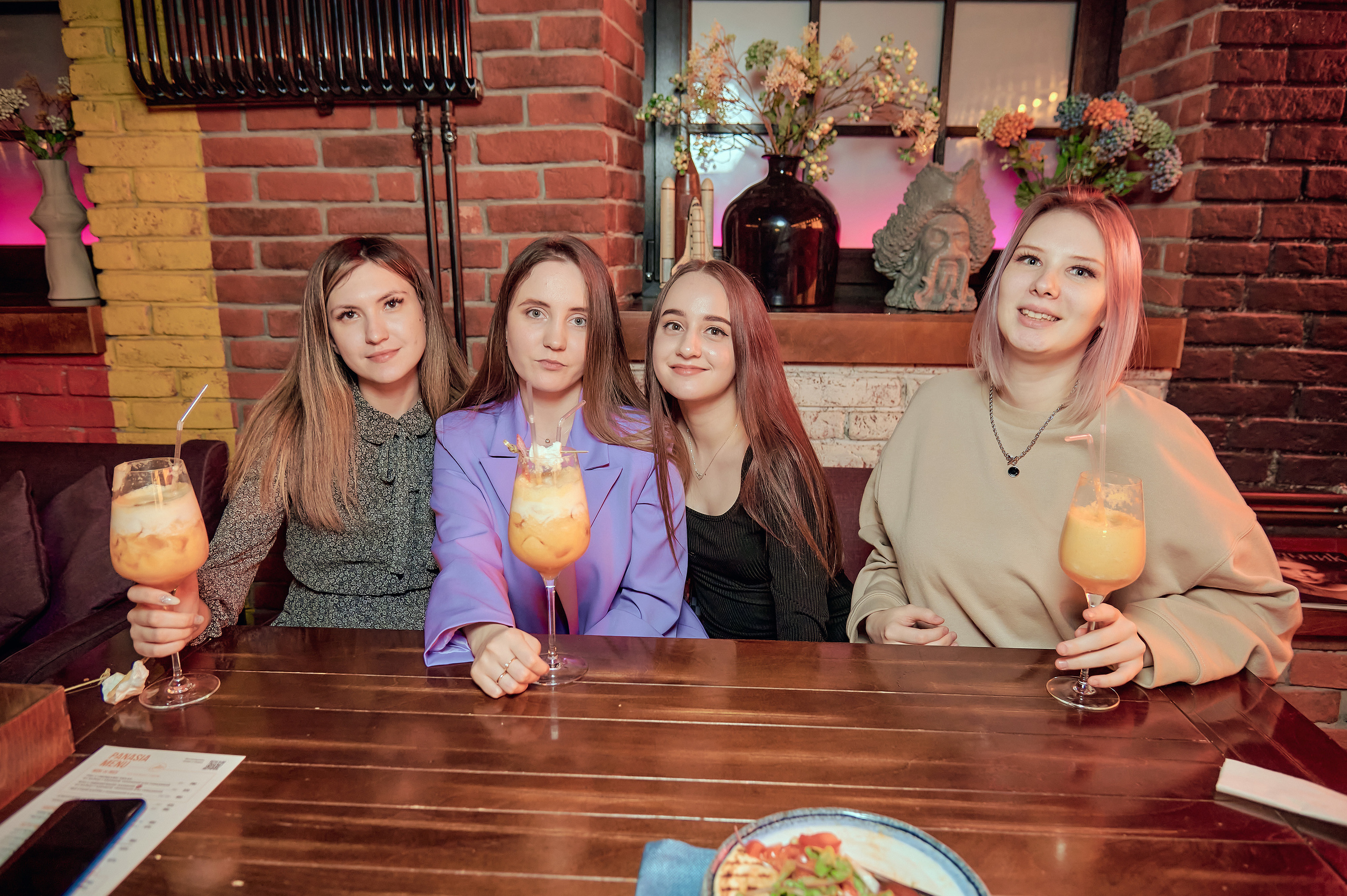 Портфолио репортажной фотосъёмки: SOHO — Бар. Фотограф Яковлев Роман — Красноярск