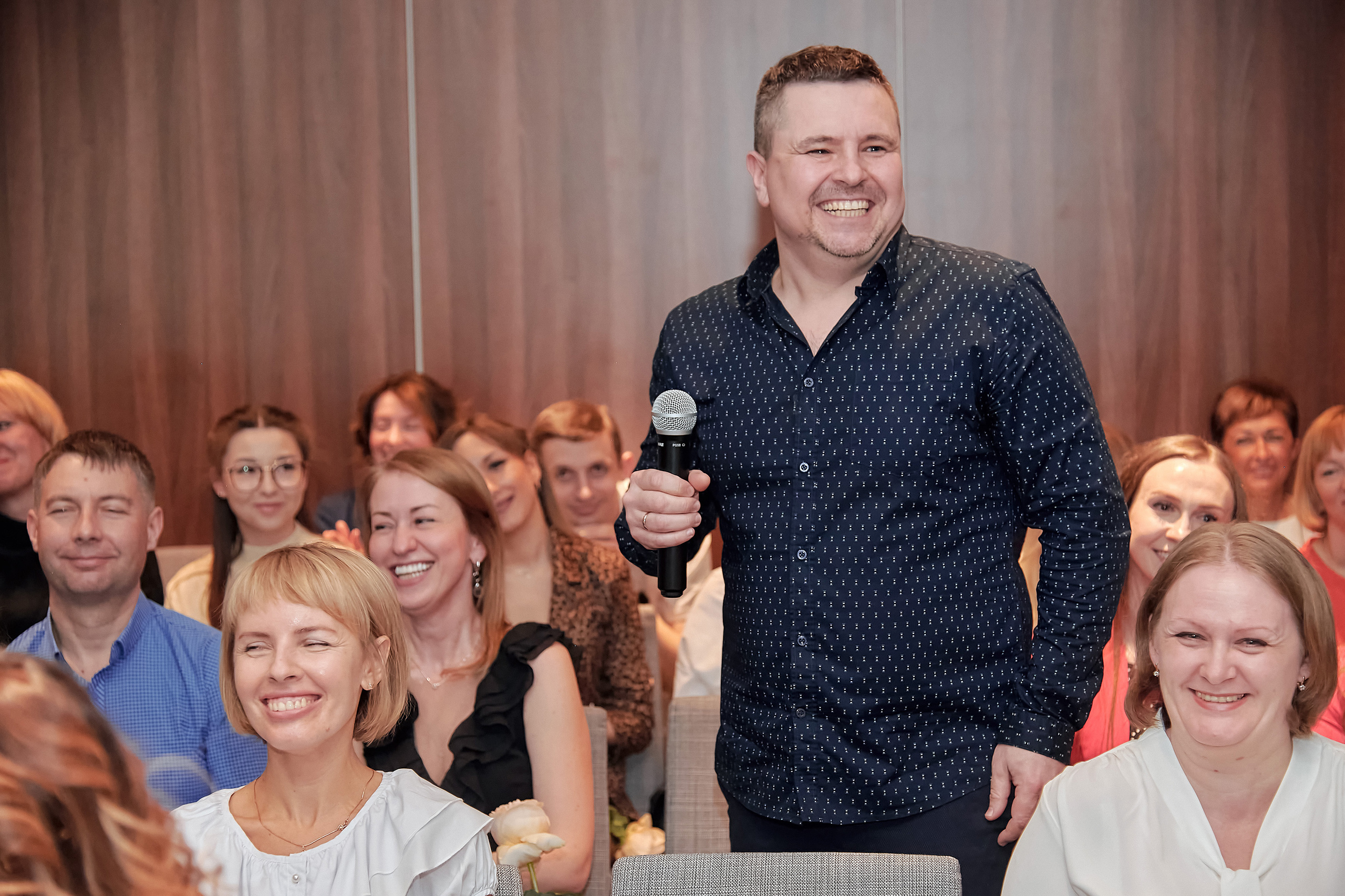 Портфолио репортажной фотосъёмки: SanDent в Novotel. Фотограф Яковлев Роман — Красноярск