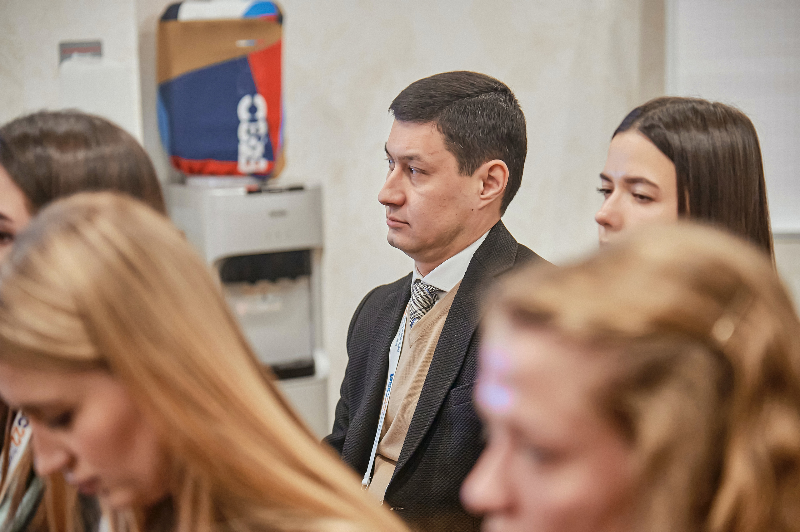 Портфолио репортажной фотосъёмки: Форум Молодых Госслужащих. Фотограф Яковлев Роман — Красноярск