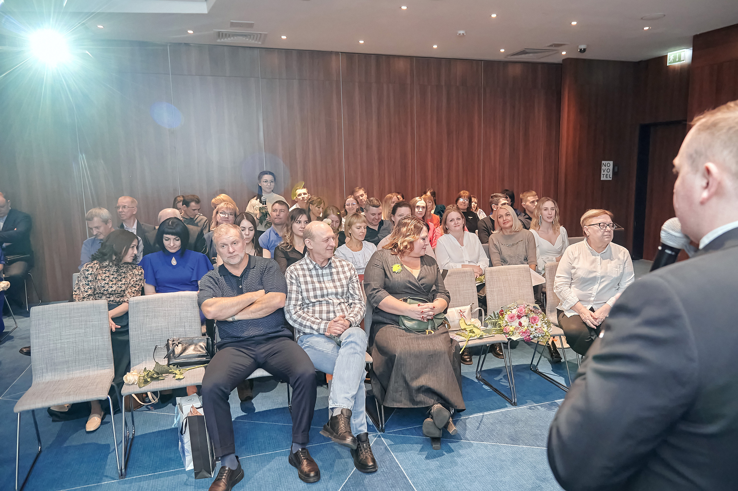 Портфолио репортажной фотосъёмки: SanDent в Novotel. Фотограф Яковлев Роман — Красноярск