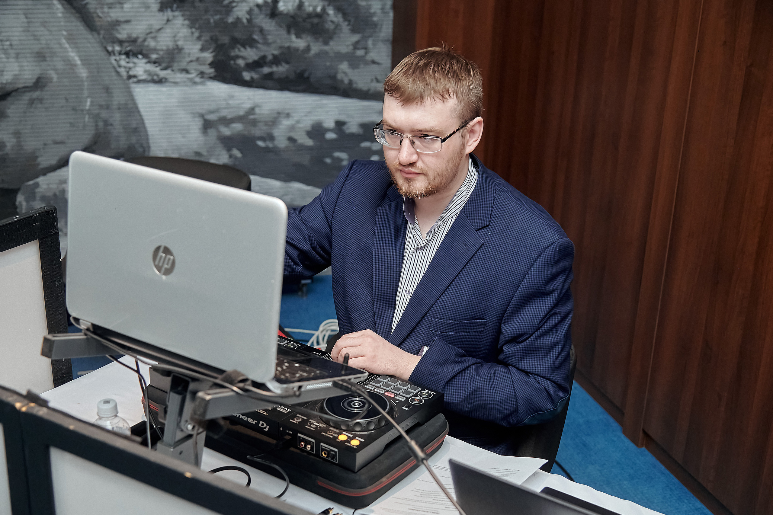 Портфолио репортажной фотосъёмки: SanDent в Novotel. Фотограф Яковлев Роман — Красноярск