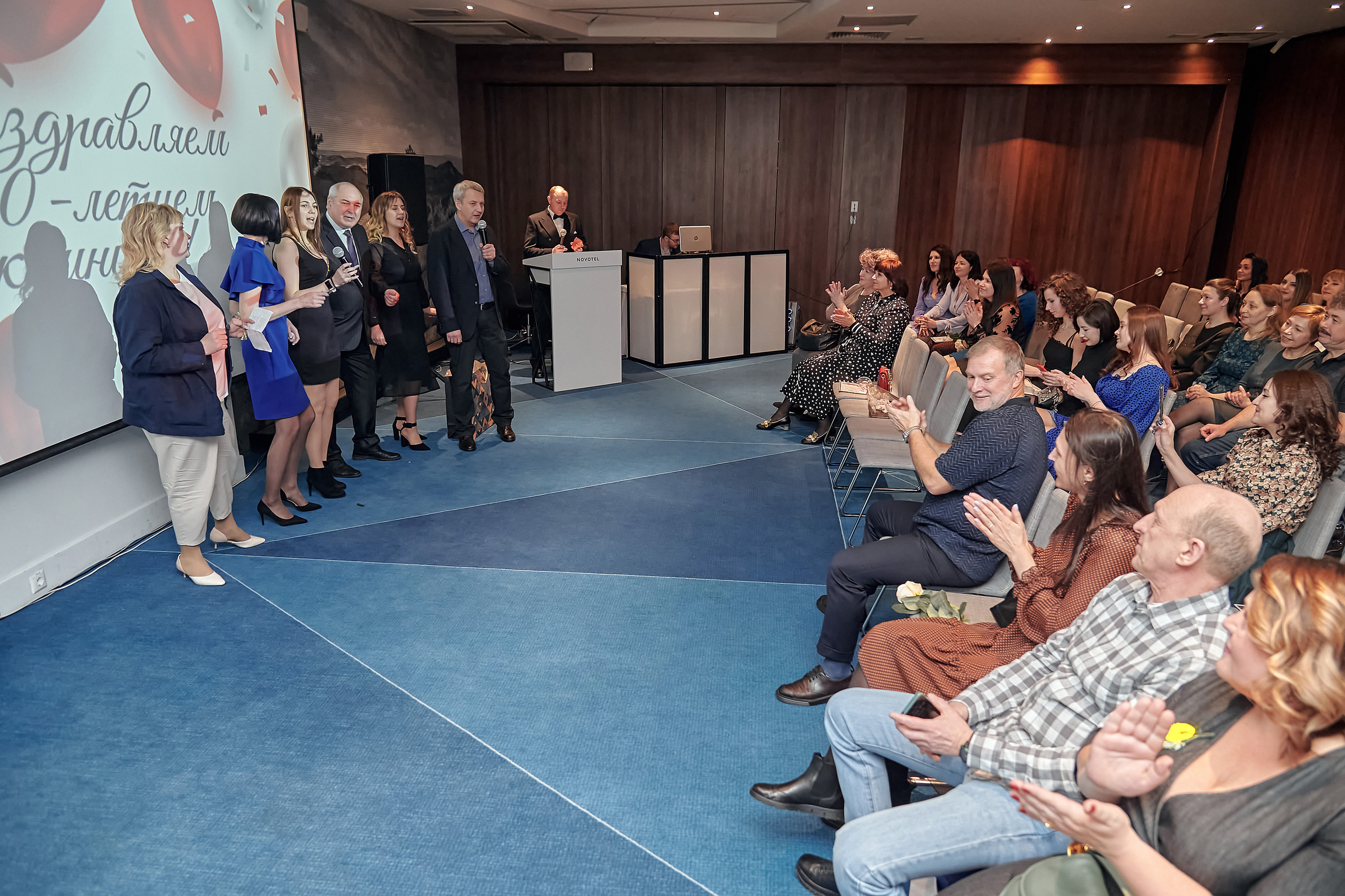 Портфолио репортажной фотосъёмки: SanDent в Novotel. Фотограф Яковлев Роман — Красноярск