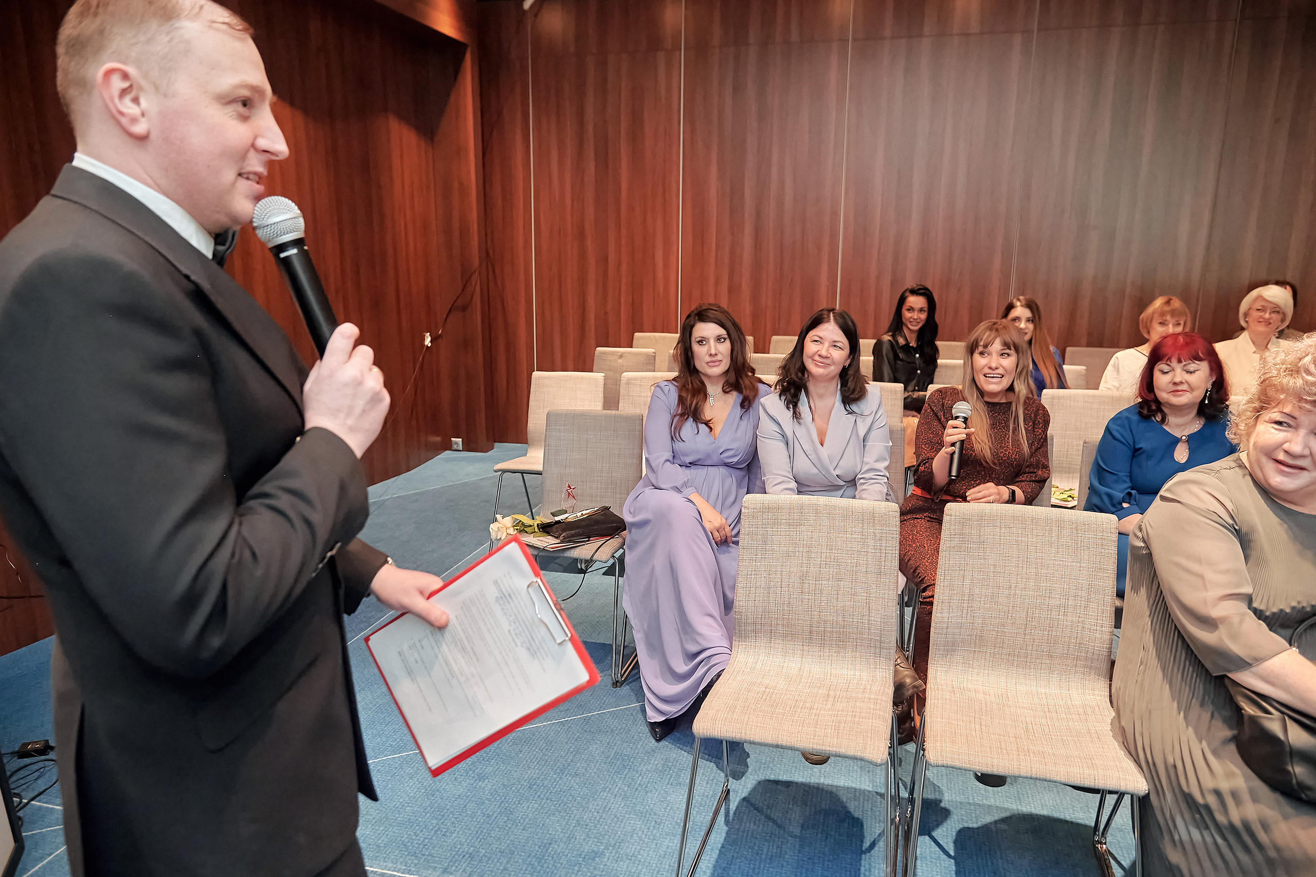 Портфолио репортажной фотосъёмки: SanDent в Novotel. Фотограф Яковлев Роман — Красноярск