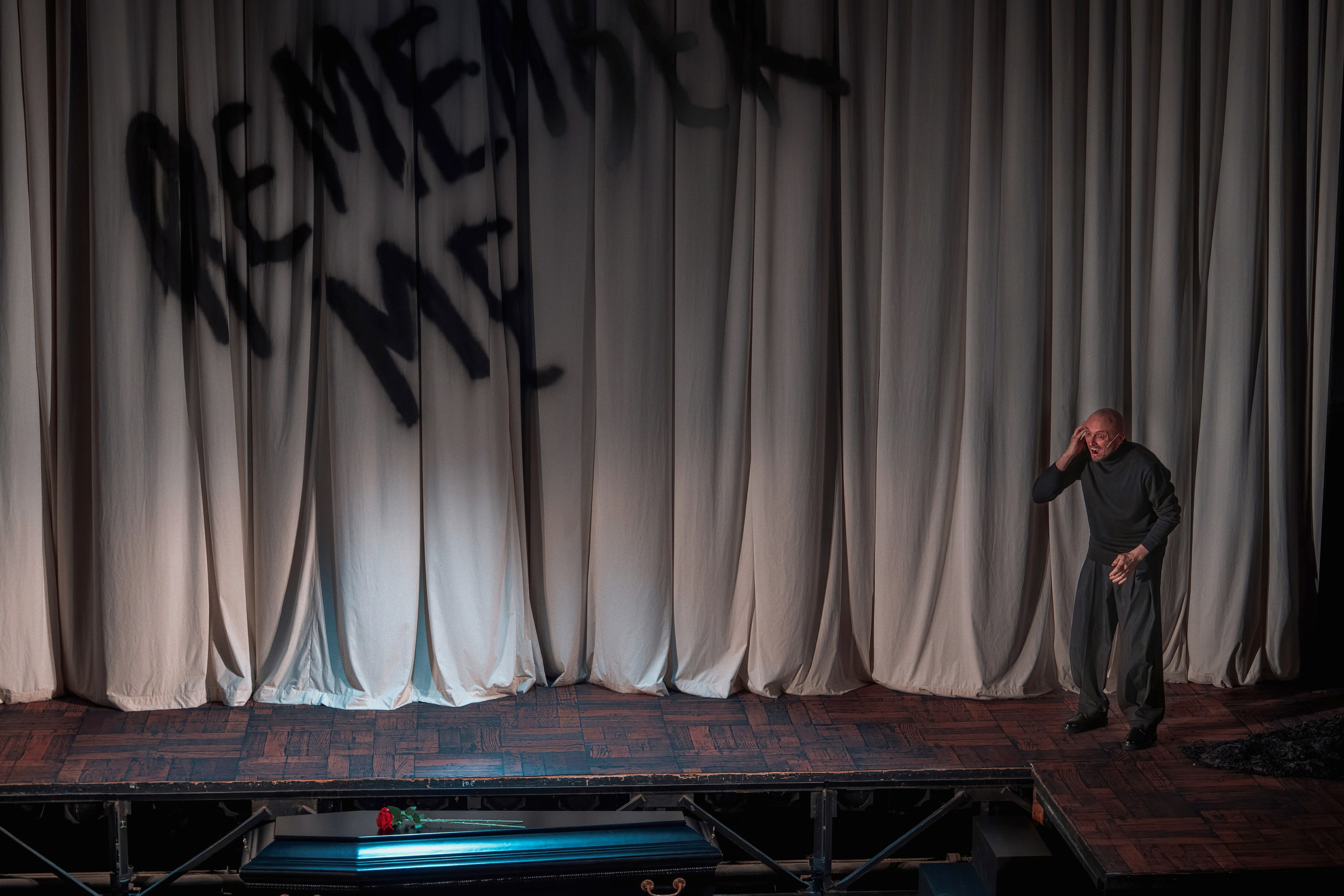 Театр на Таганке: Гамлет. Сайт фотографа Сергея Абрамова