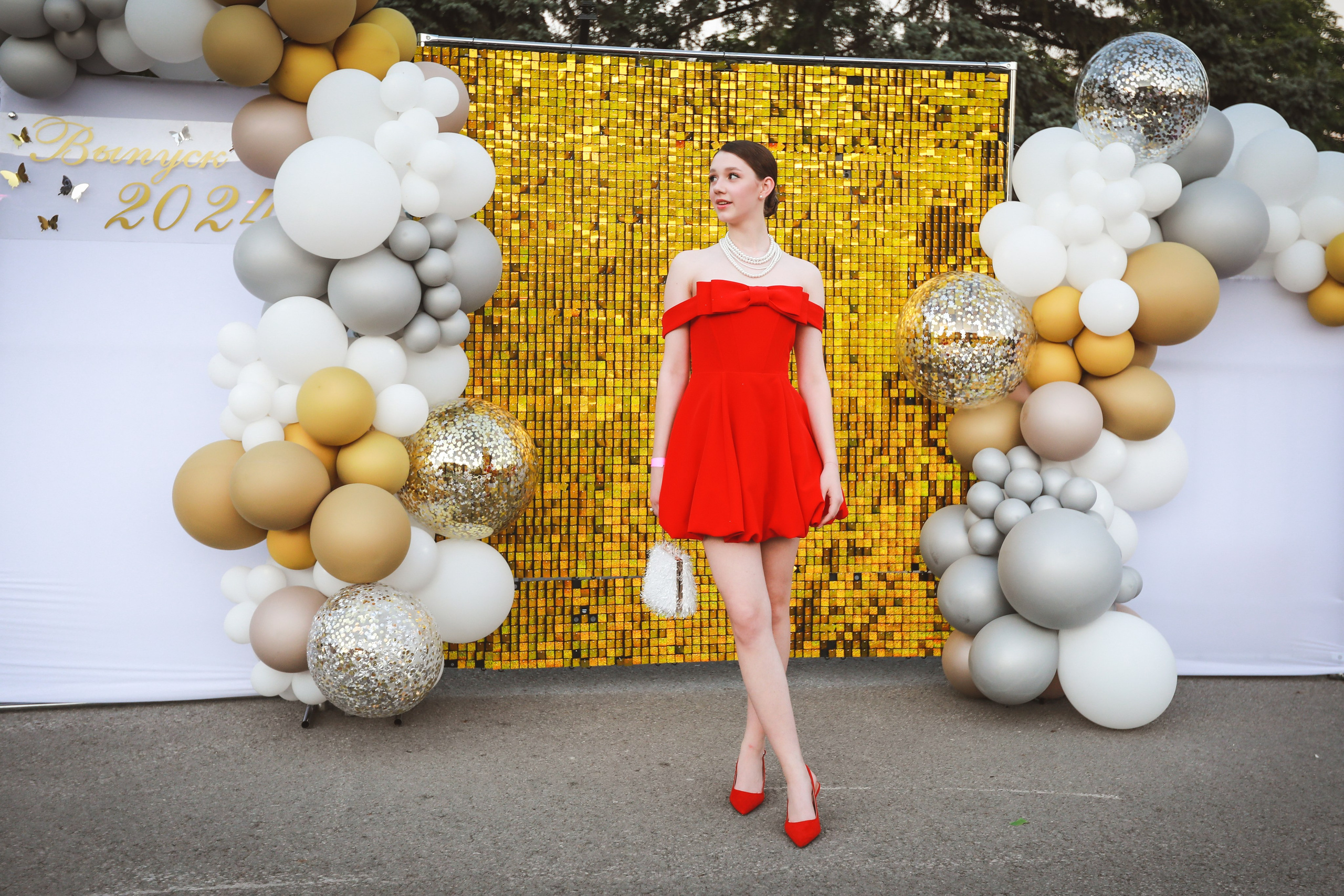 Фотосессия на выпускной на площади Ленина г. Липецк. Medlori fotobook Выпускные альбомы в Липецке Лариса Медведева