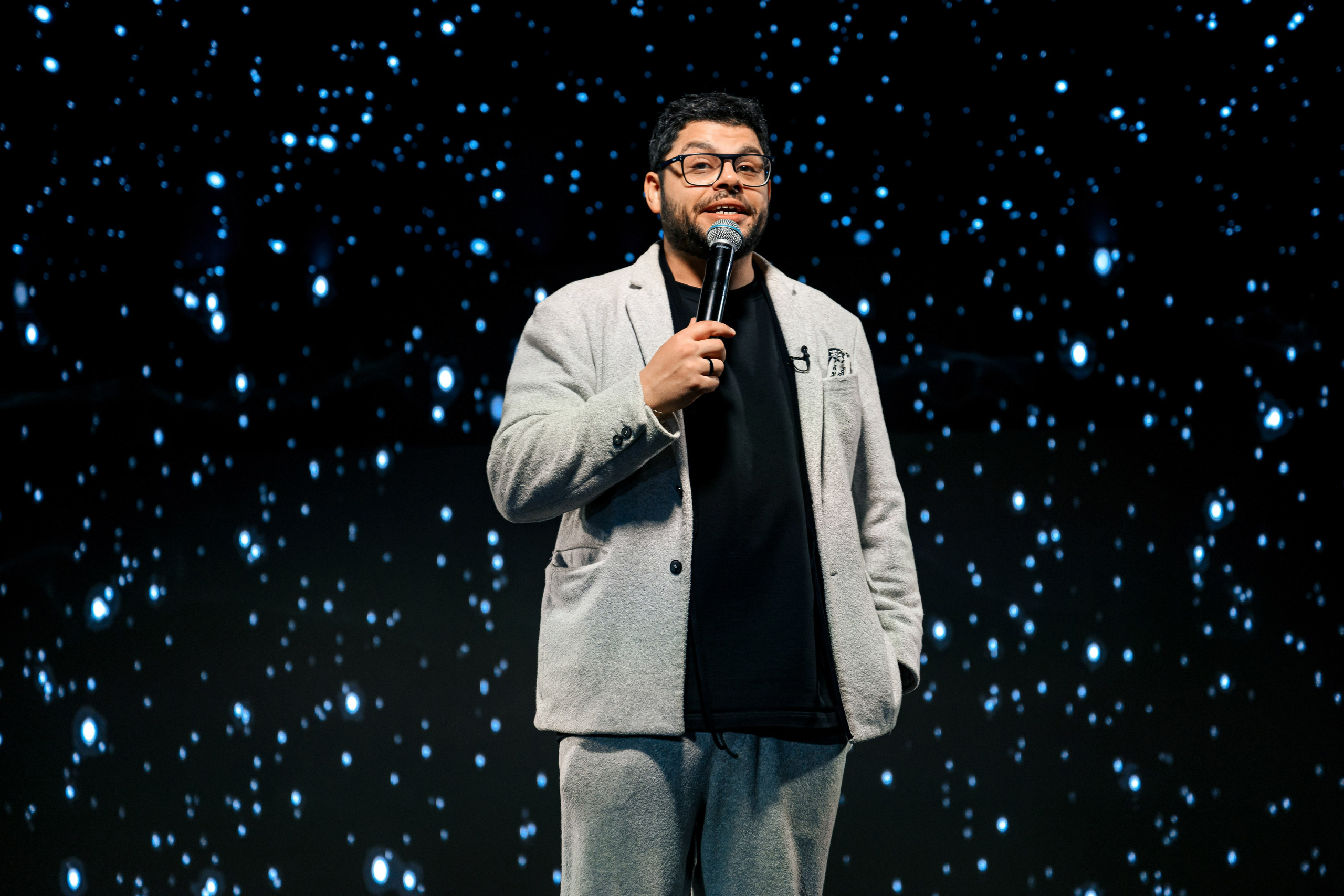 Happy Birthday. Максим Комаров — Профессиональный фотограф