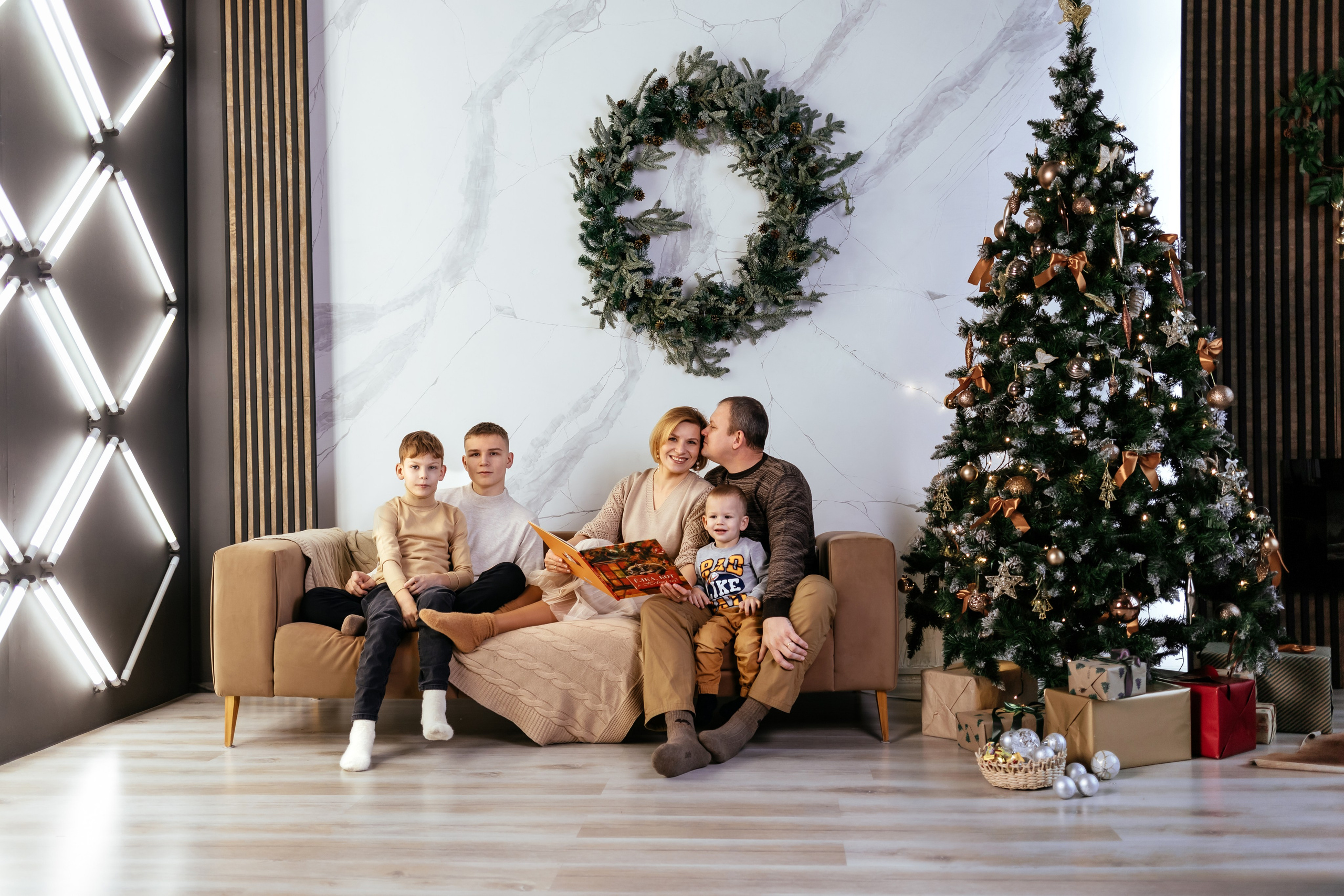 Новогодняя семейная съёмка. EtoStudio. Семейный фотограф в Минске Приболовец Светлана