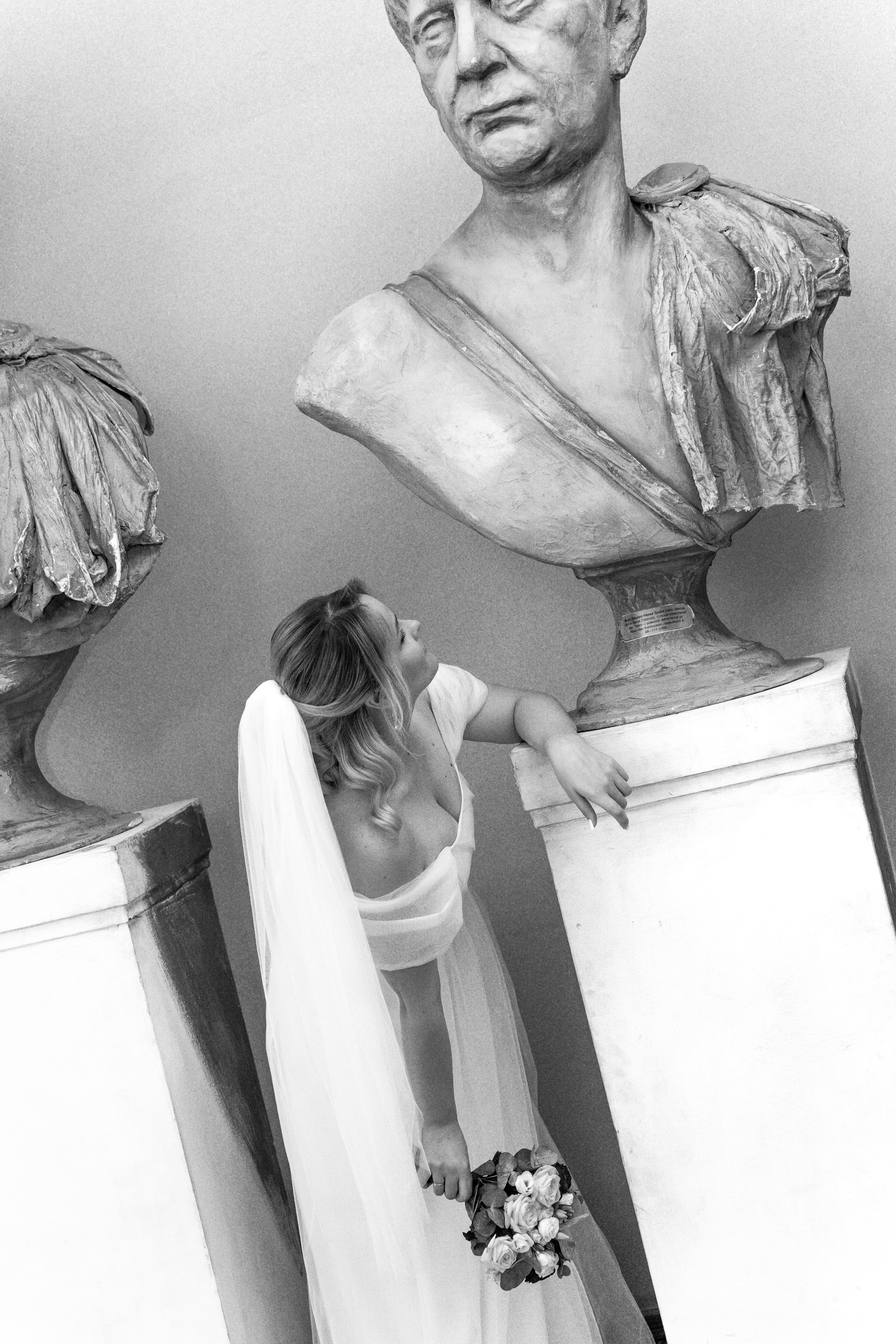 Фотосессия в театре: свадебные моменты. Ваш семейный фотограф в Минске — Вика Трегубова