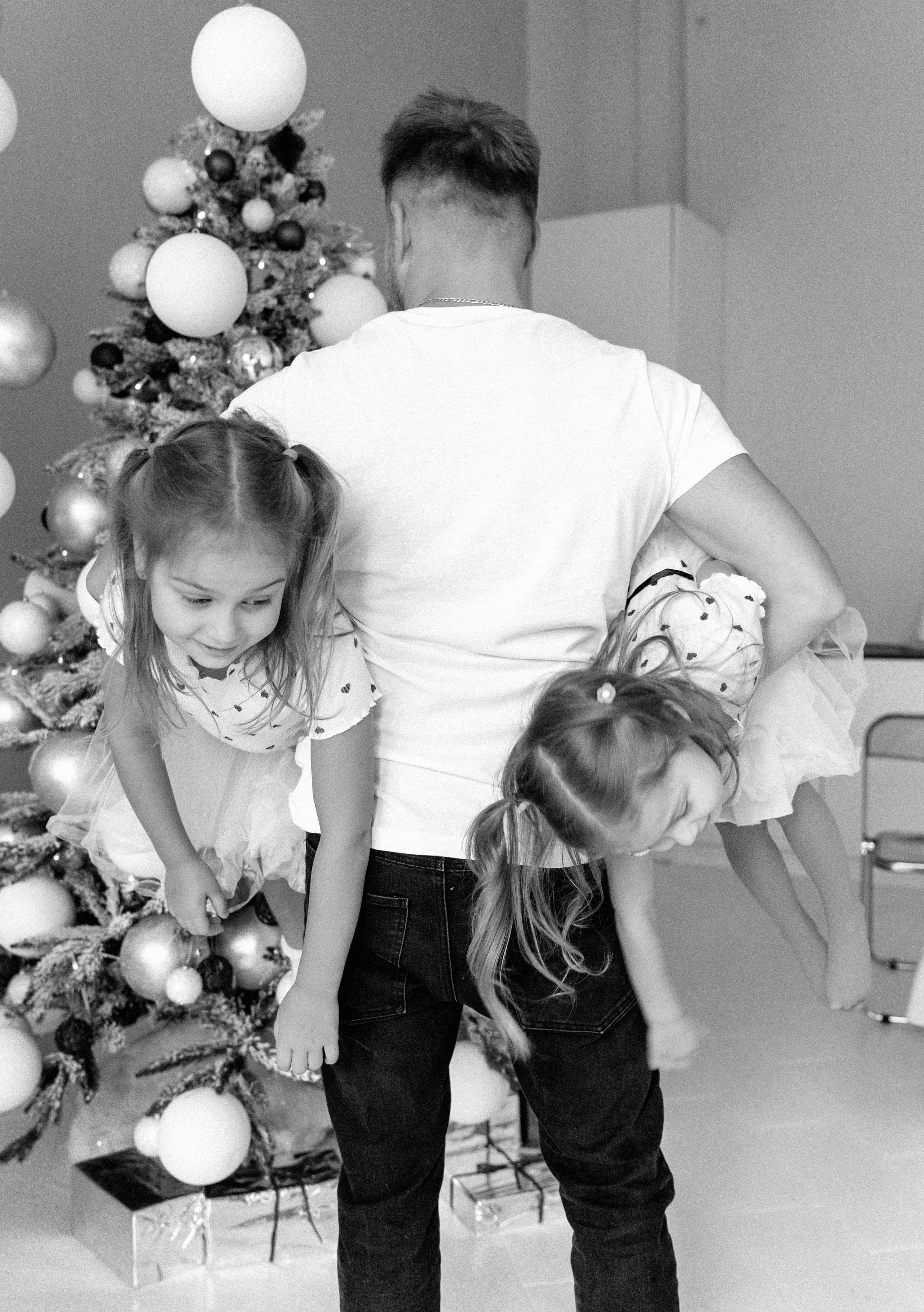 Новогоднее волшебство большой дружной семьи. Ваш семейный фотограф в Минске — Вика Трегубова