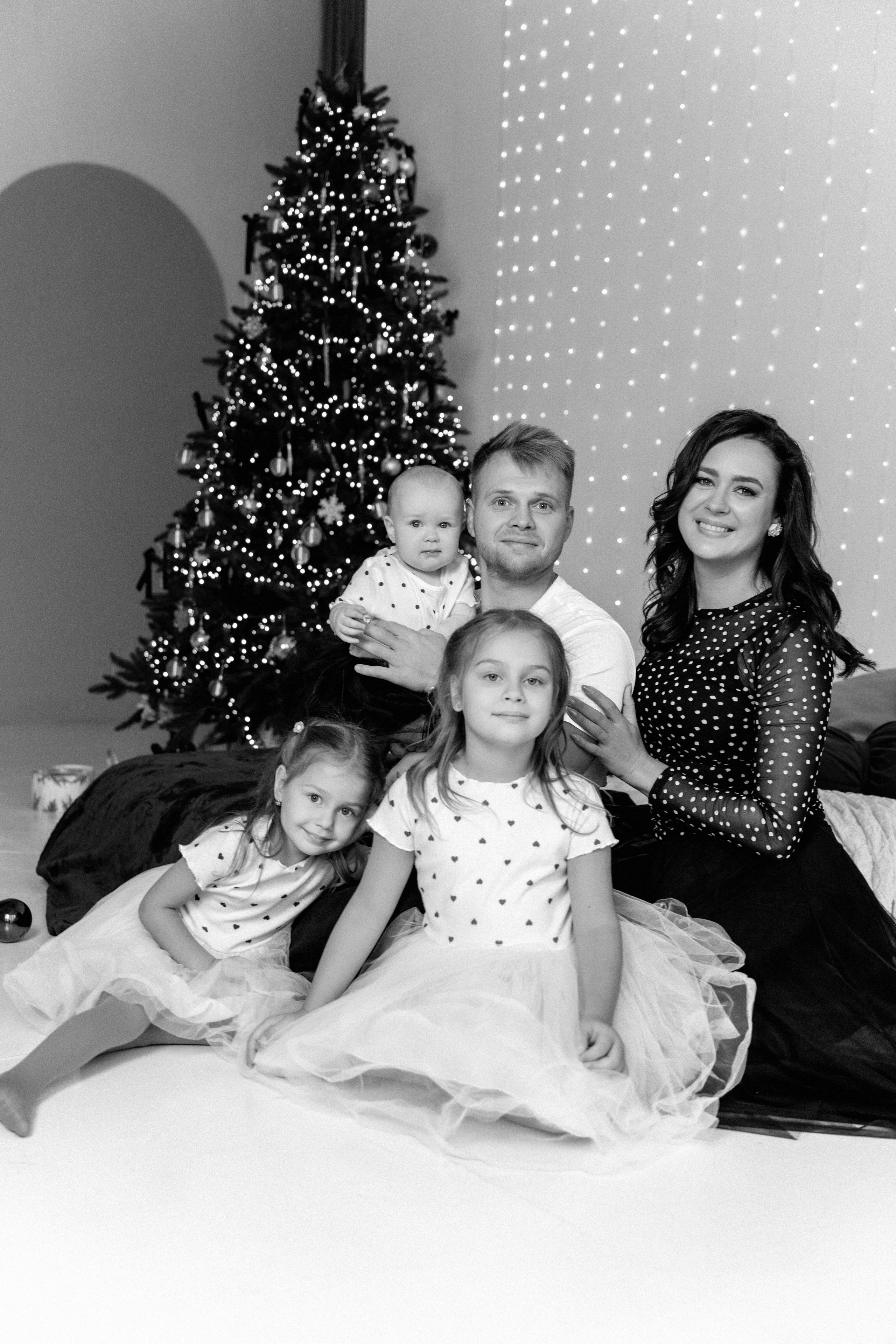 Новогоднее волшебство большой дружной семьи. Ваш семейный фотограф в Минске — Вика Трегубова