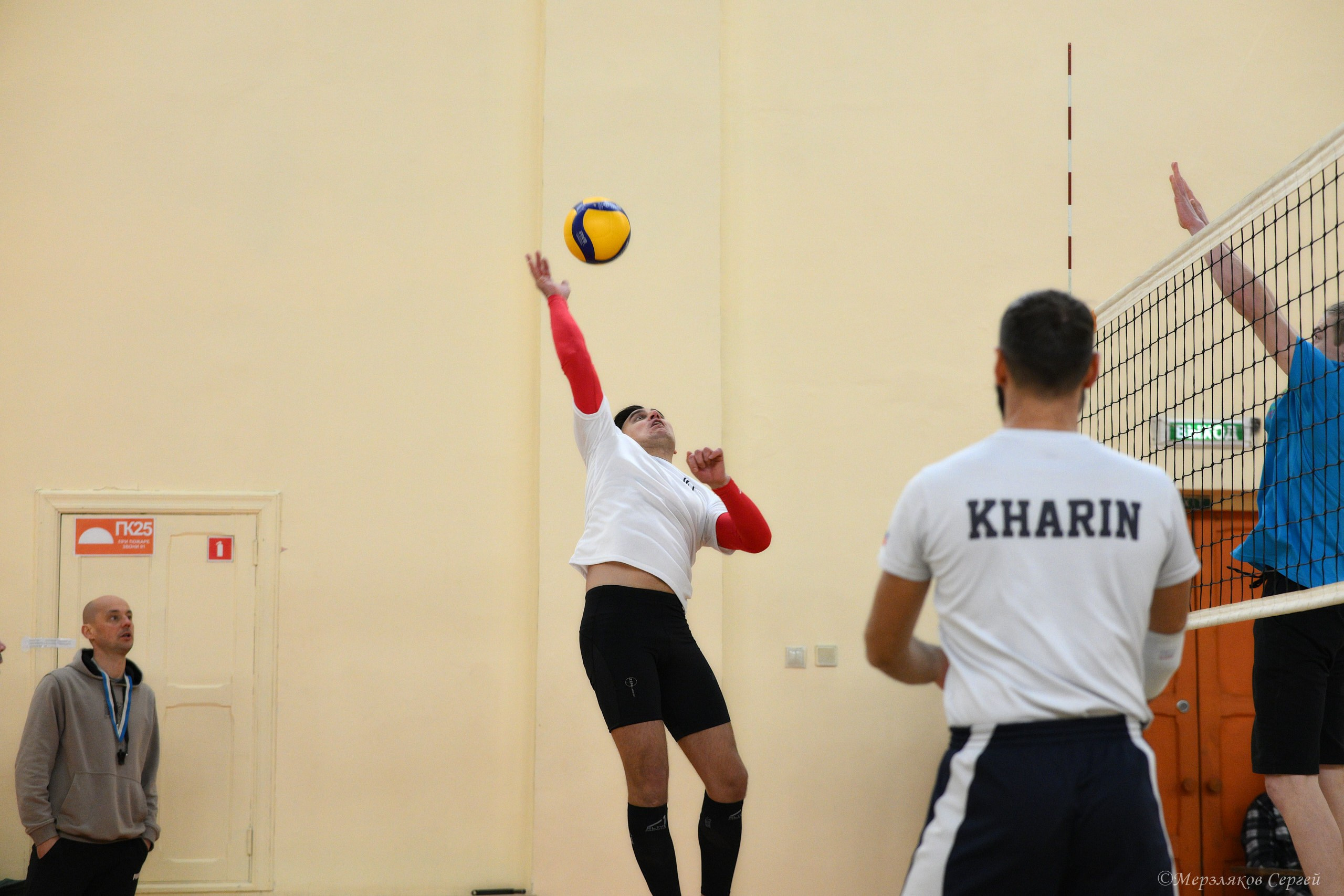 Новогодний турнир по волейболу. Ижевск. 15.12.2023. Спортивный репортажный фотограф в Ижевске Сергей Мерзляков