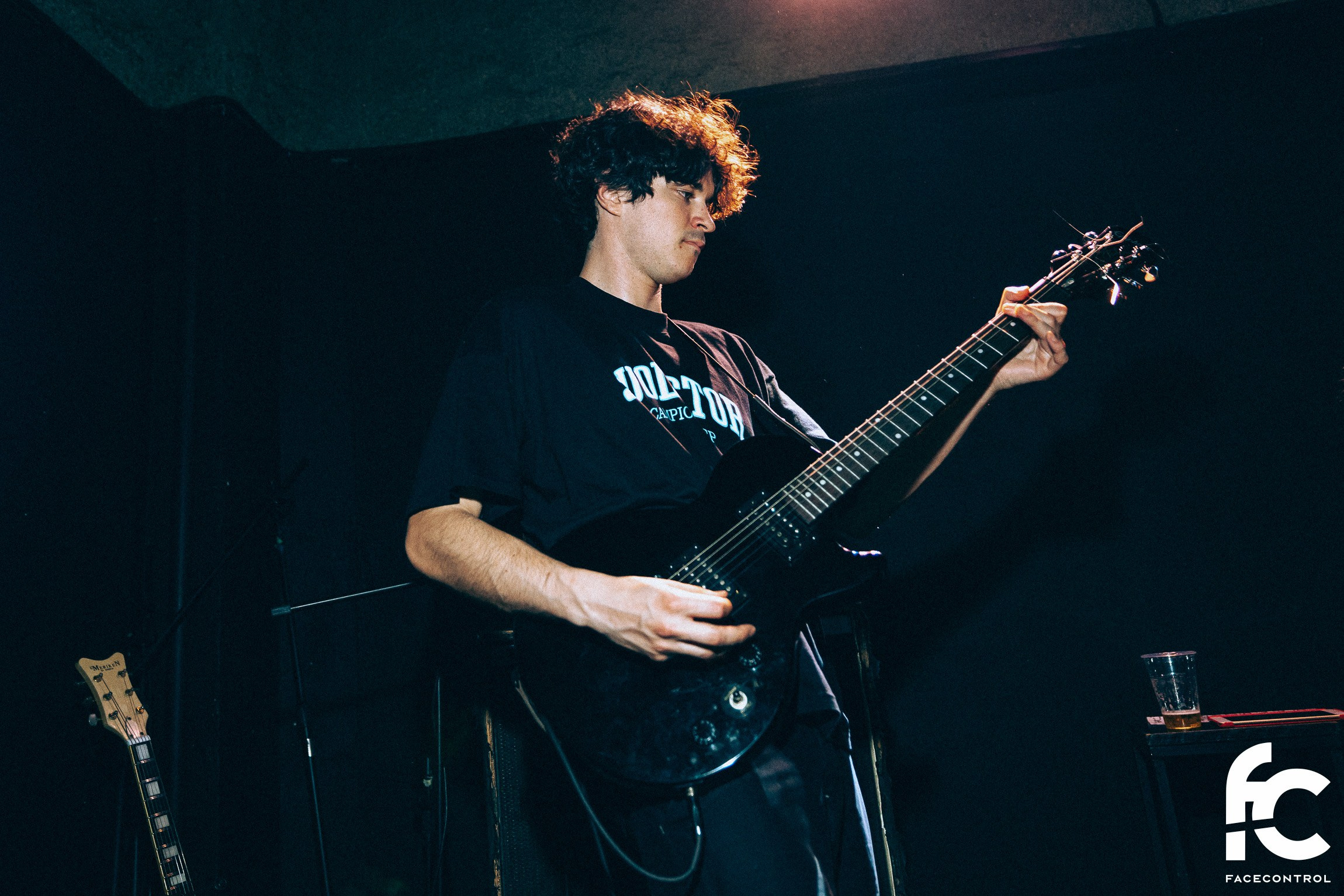 Sextape of Lovers & Granma. Face Control: Crónica social, anuncios de eventos y reportajes fotográficos