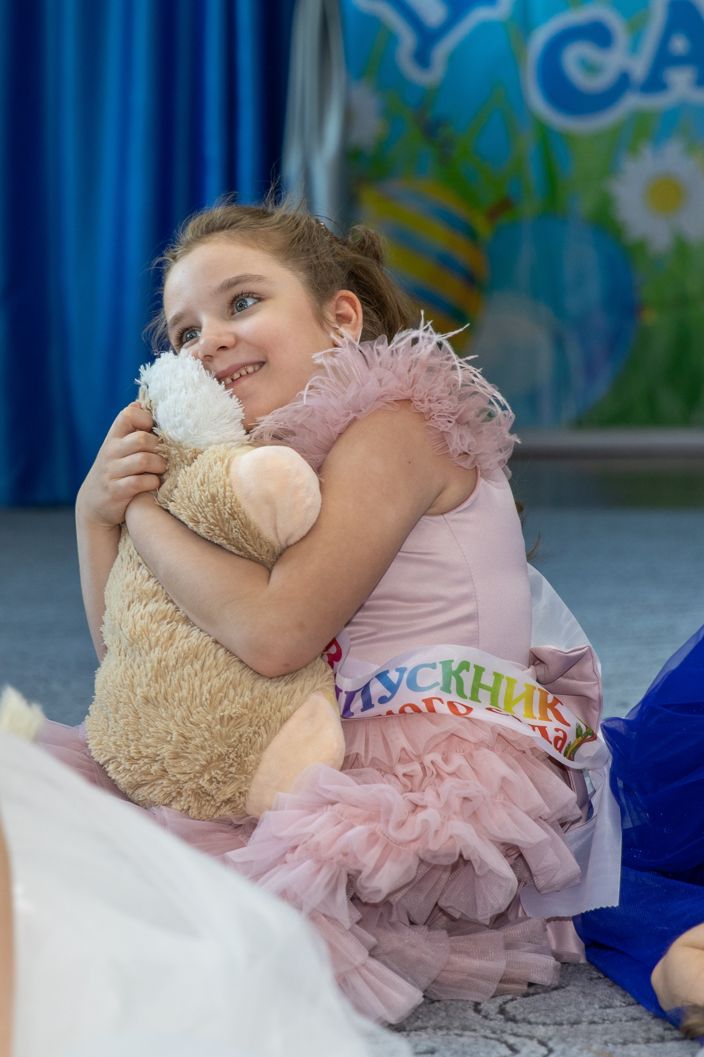 Выпускной 2023 «Красная шапочка». Школьный и детский фотограф в Южно-Сахалинске Анастасия Лескова