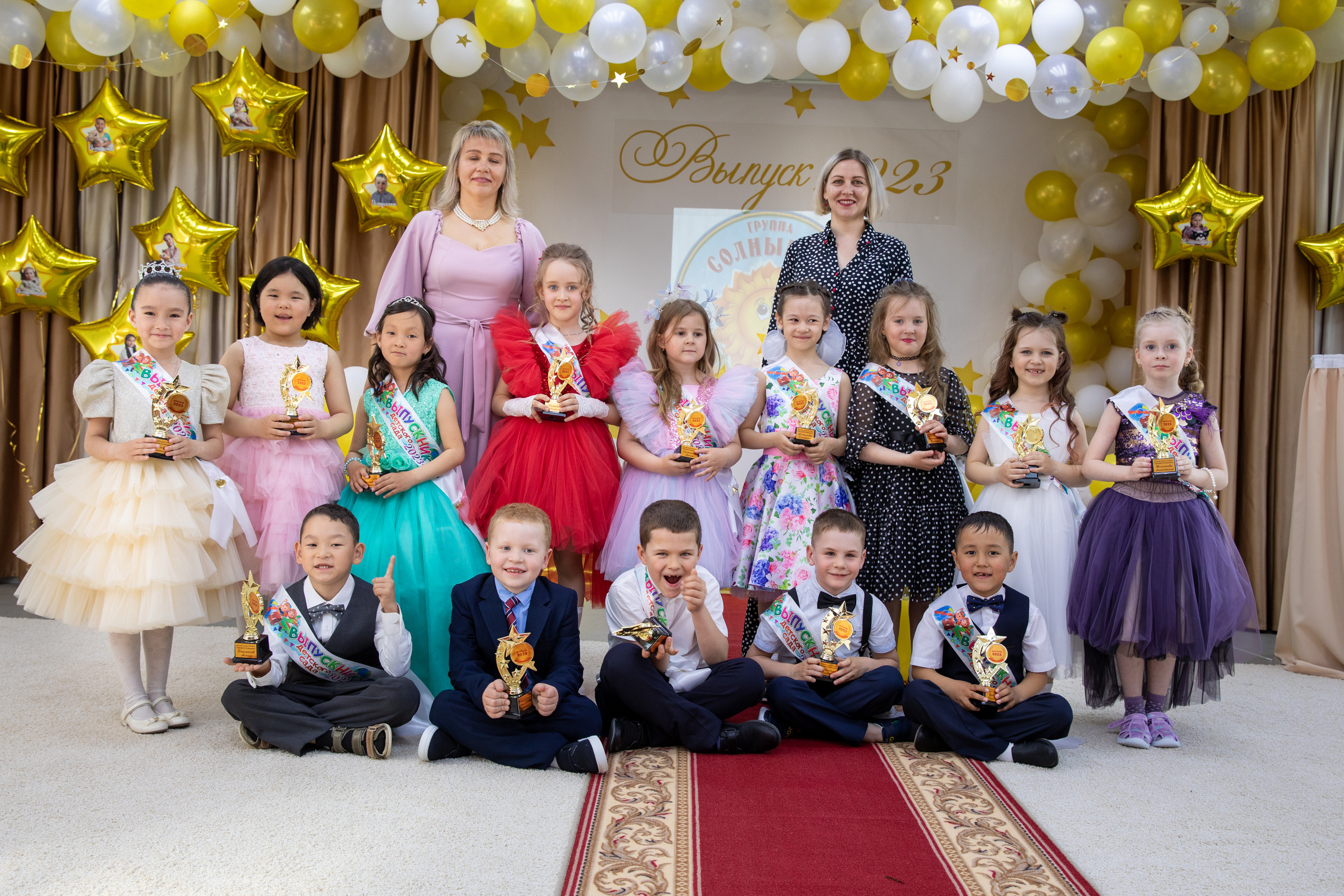 Выпускной 2023 «Огонек». Школьный и детский фотограф в Южно-Сахалинске Анастасия Лескова