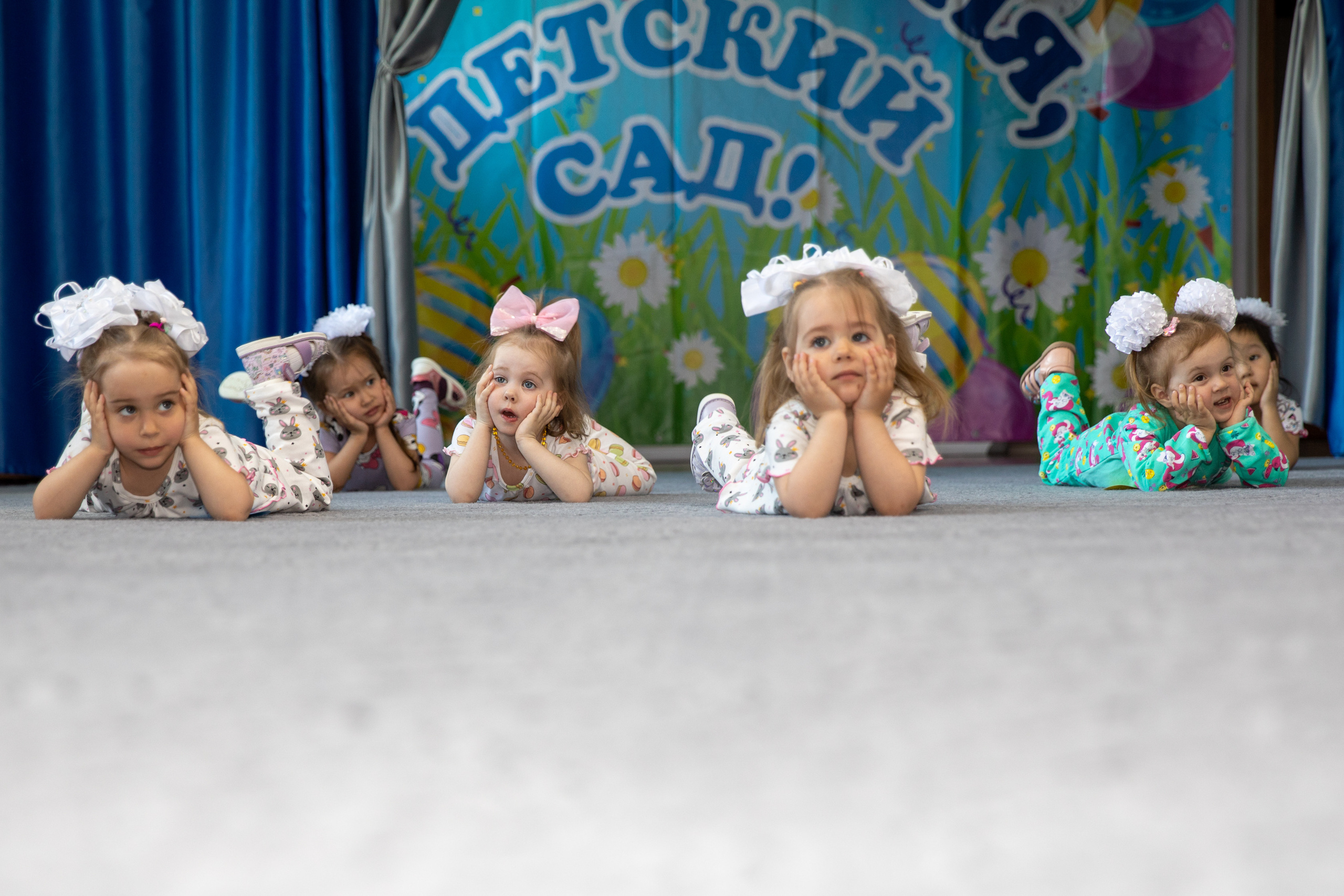 Выпускной 2023 «Красная шапочка». Школьный и детский фотограф в Южно-Сахалинске Анастасия Лескова