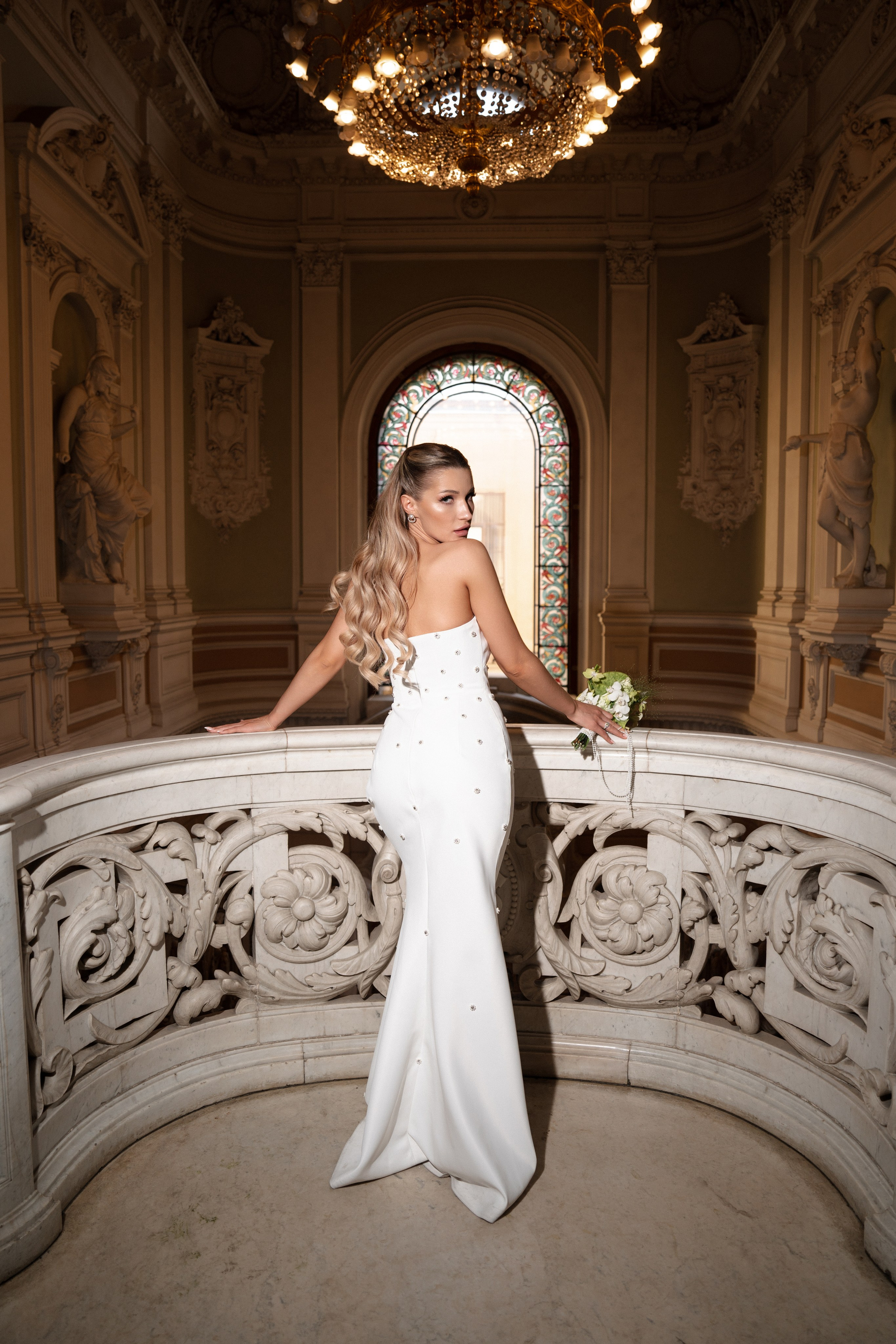 Виктория & Роман. Камерная городская свадьба в видовом ресторане в стиле современная классика. Свадебный фотограф организатор в Санкт-Петербурге Ассоль Опарина