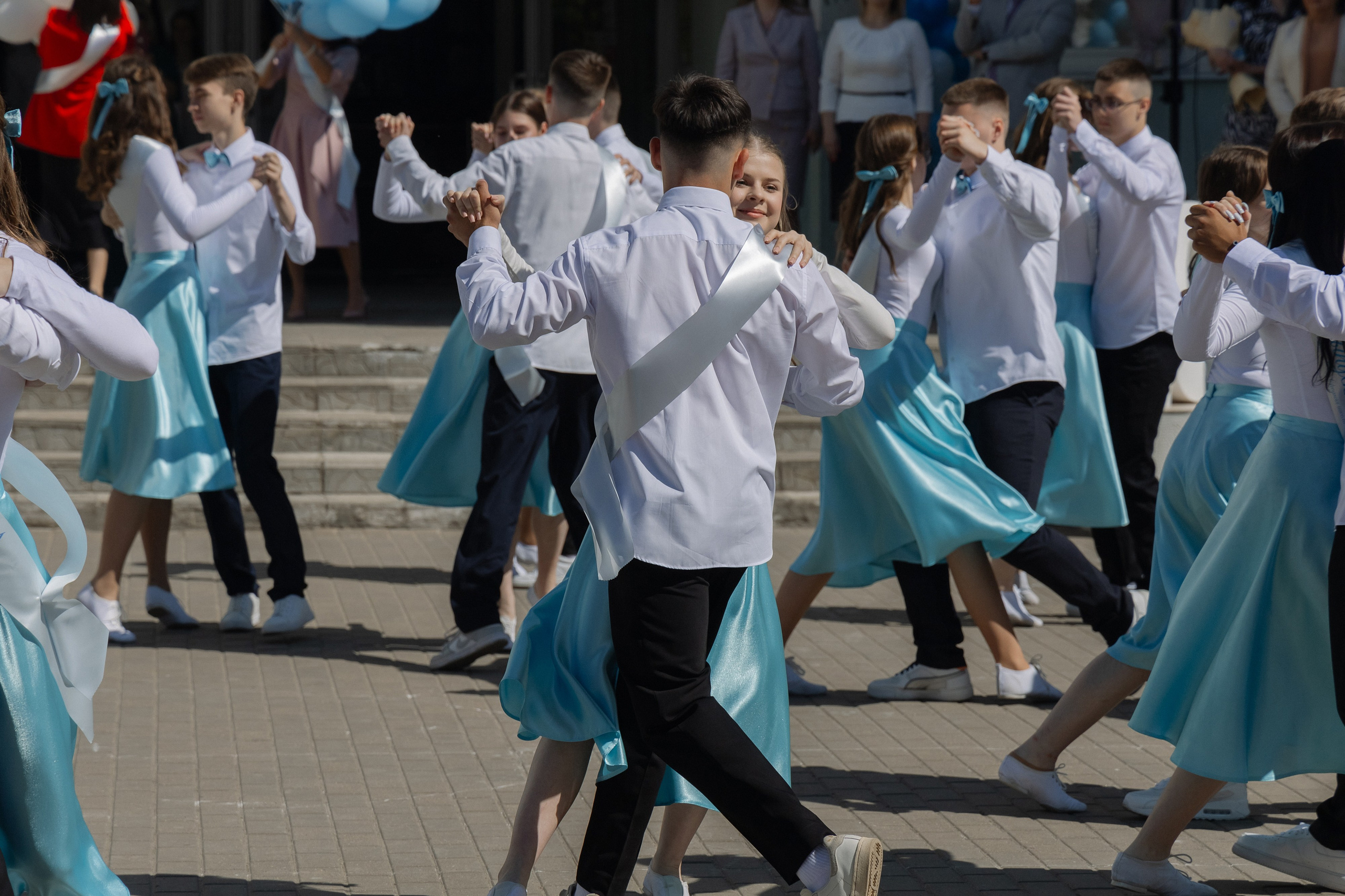 Последний звонок 2024. Свадебный фотограф в Минске/Беларуси Сергей Спиридонов