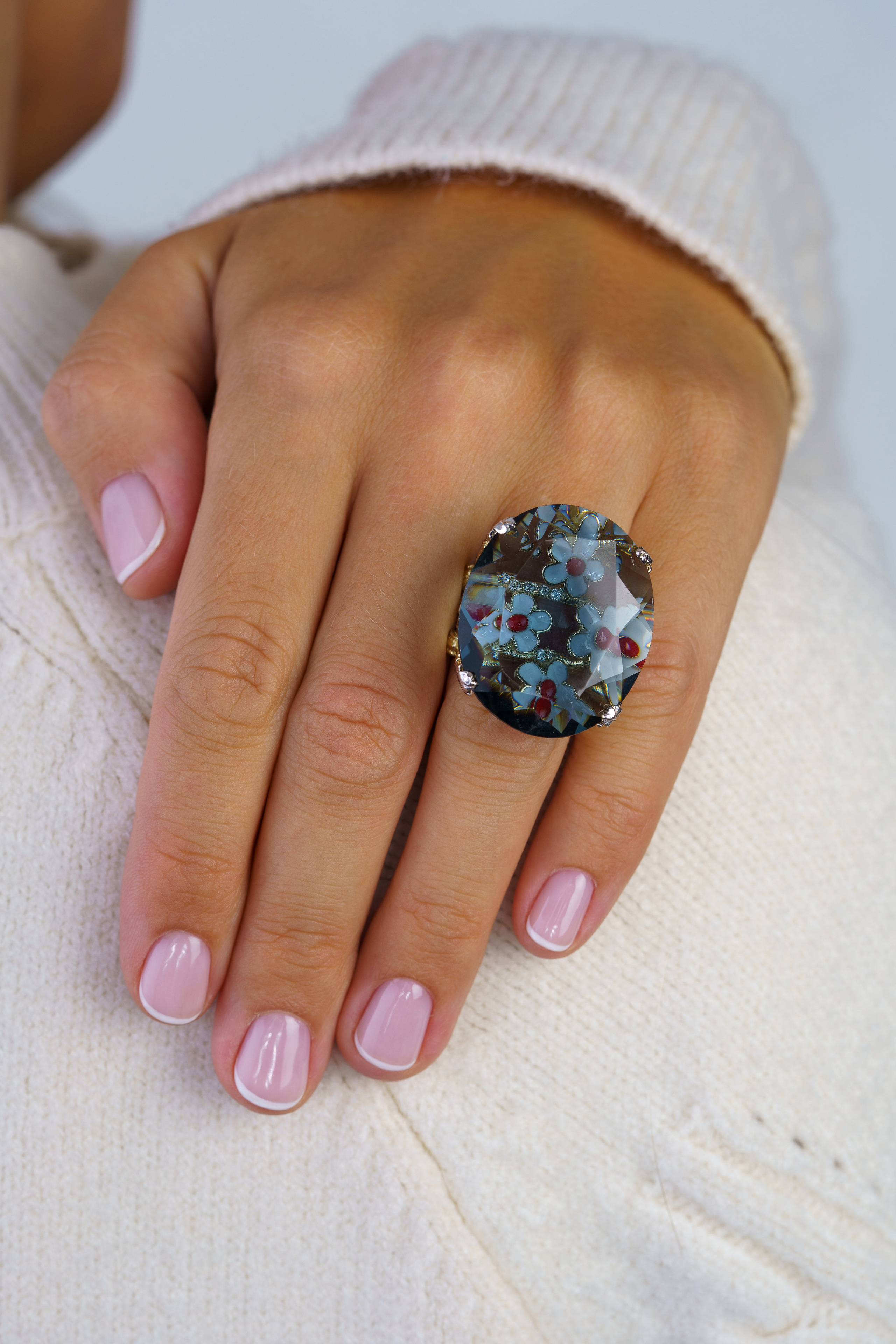 Фотограф ювелирных изделий и бижутерии. Предметный и фуд фотограф Санкт-Петербурга Сергей