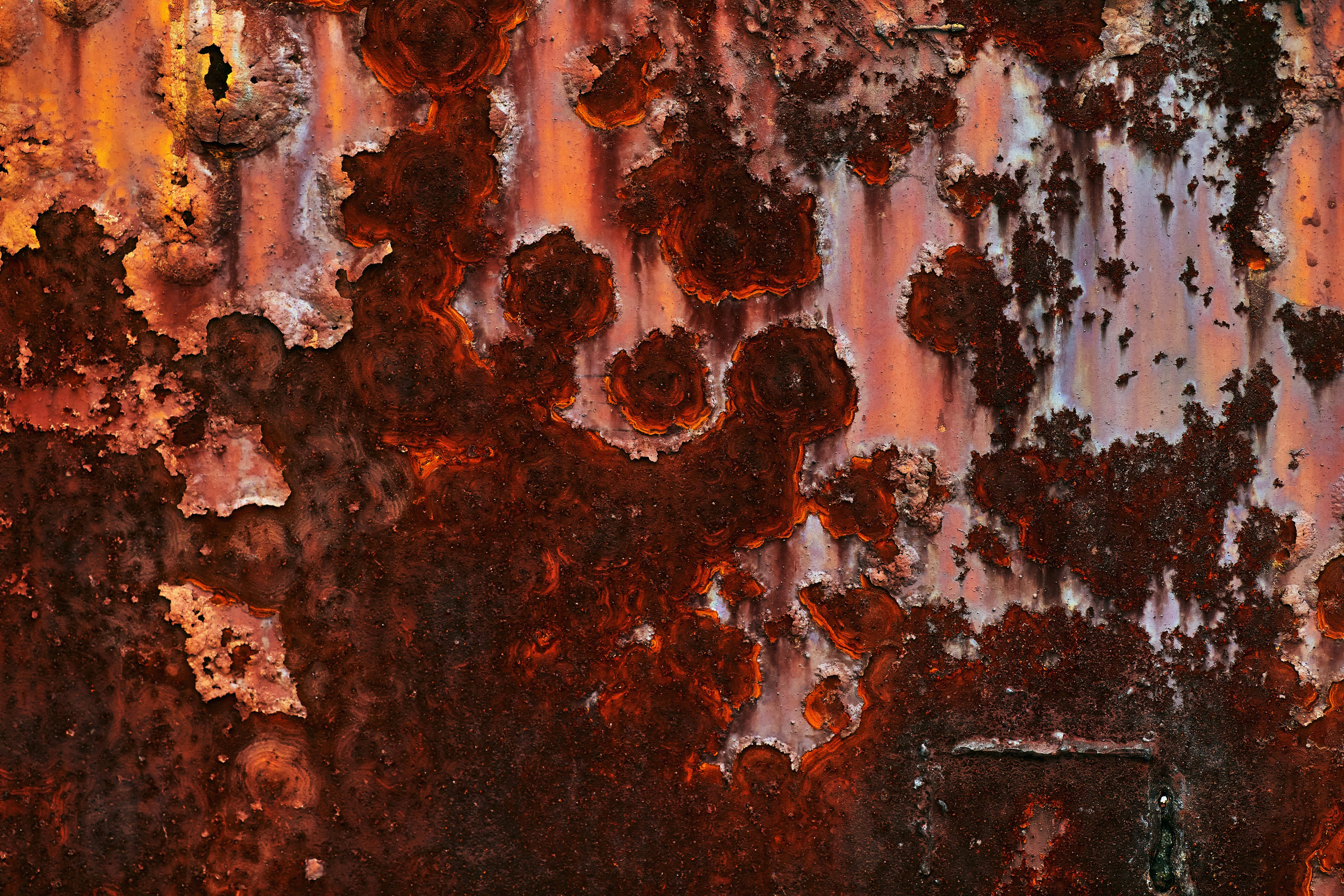 Ржавчина на металле - фото в высоком разрешении