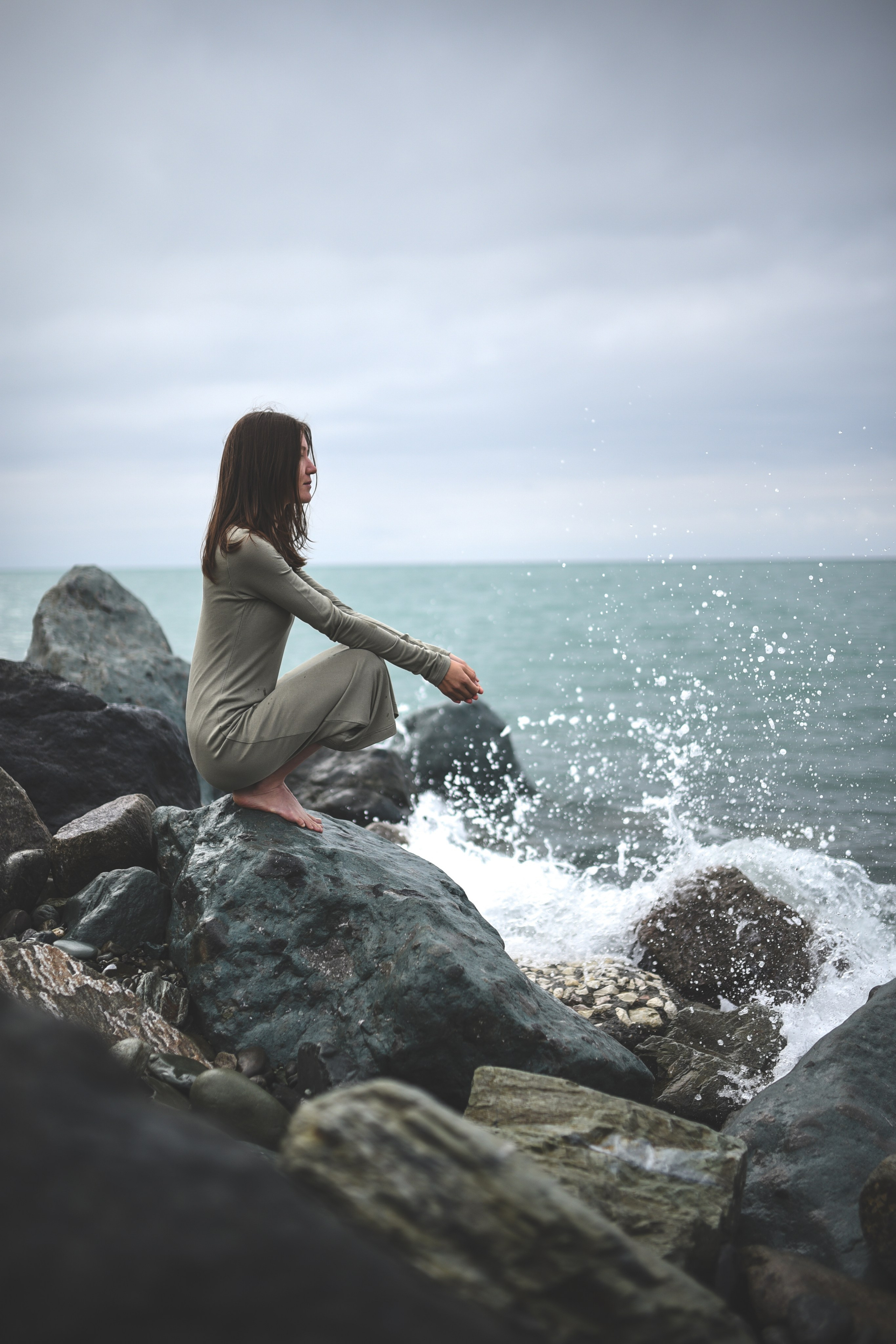 Alina and the Sea. Anastasia Serdyuk, travel photographer, travel photo, portraits, stories, fineart prints