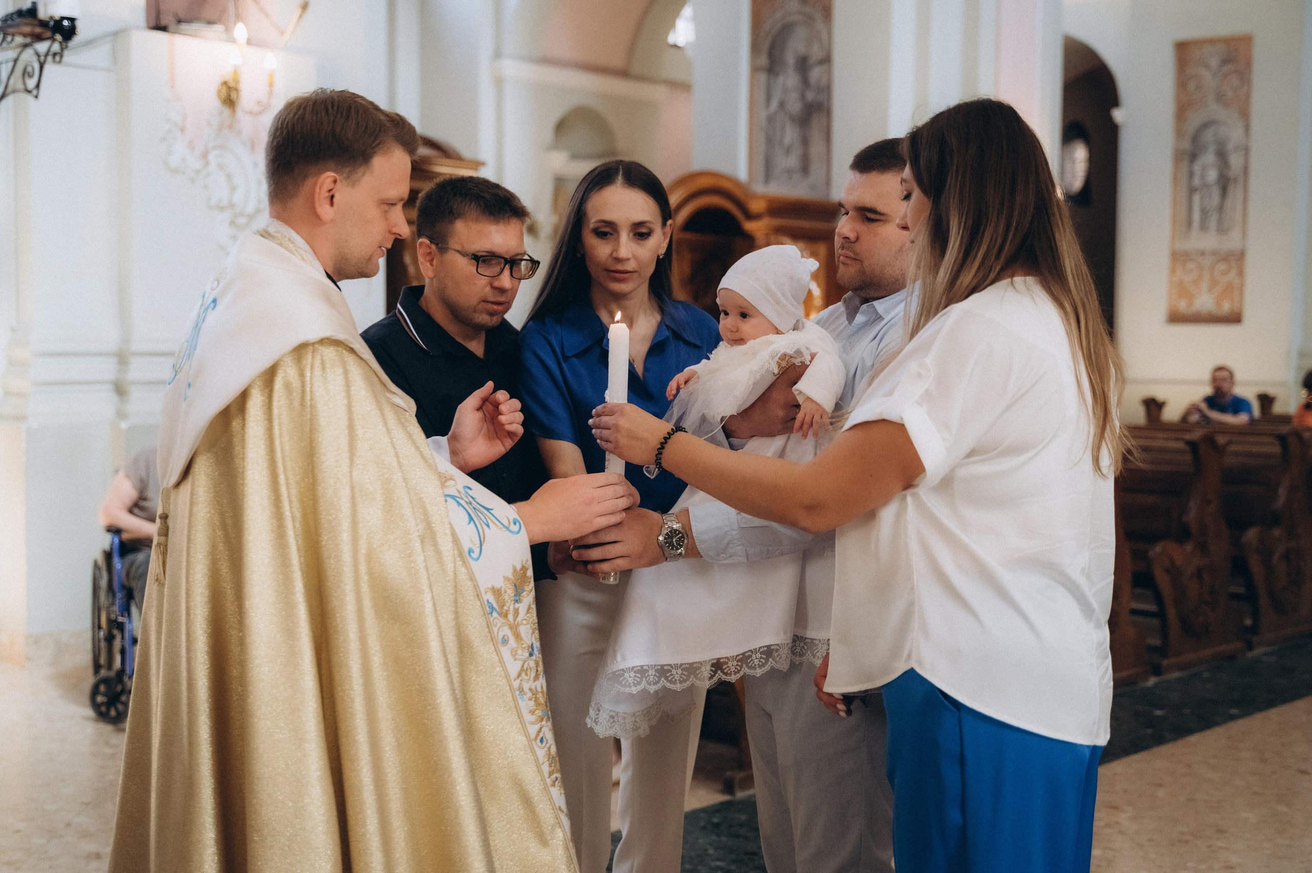Крещение Василисы Архикафедральный костел Имени Пресвятой Девы Марии. Семейный фотограф в Минске Дарья Дреко