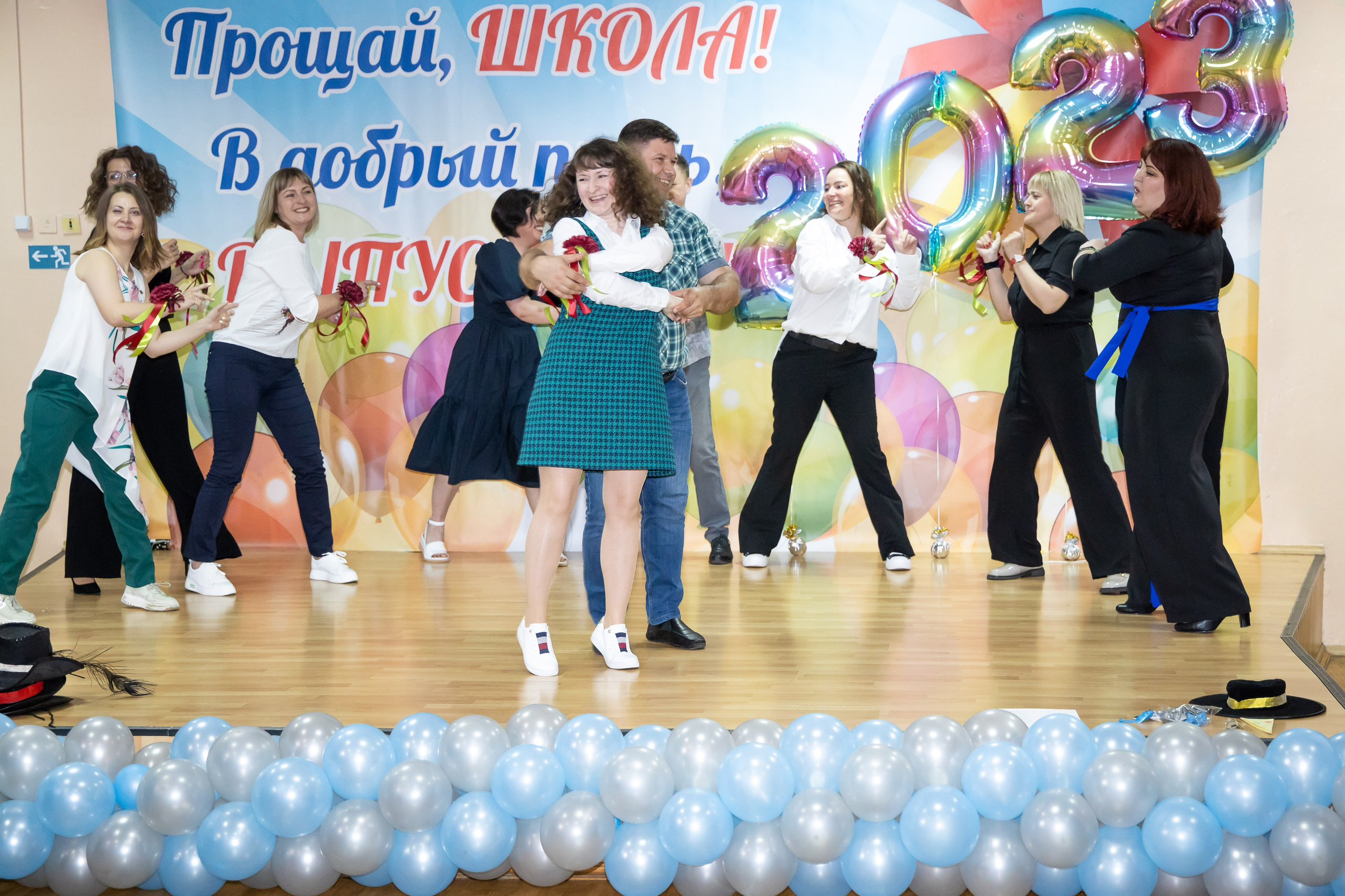 Последний звонок 11 кл. Свадебный фотограф в городе Подольск МО и Москва Крылова Ирина