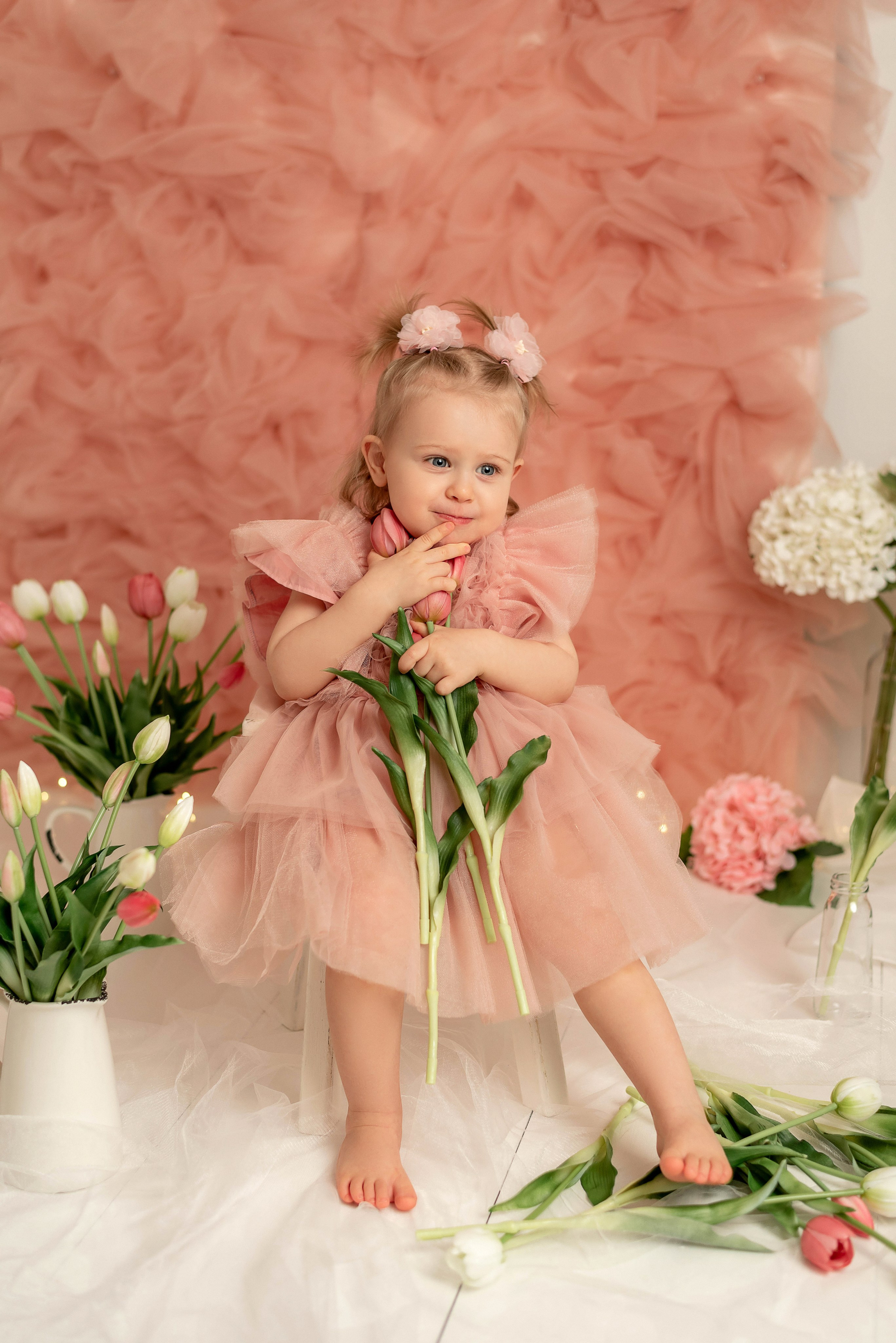 Мия — тюльпаны 2026. Семейный и детский фотограф Наталья Горда