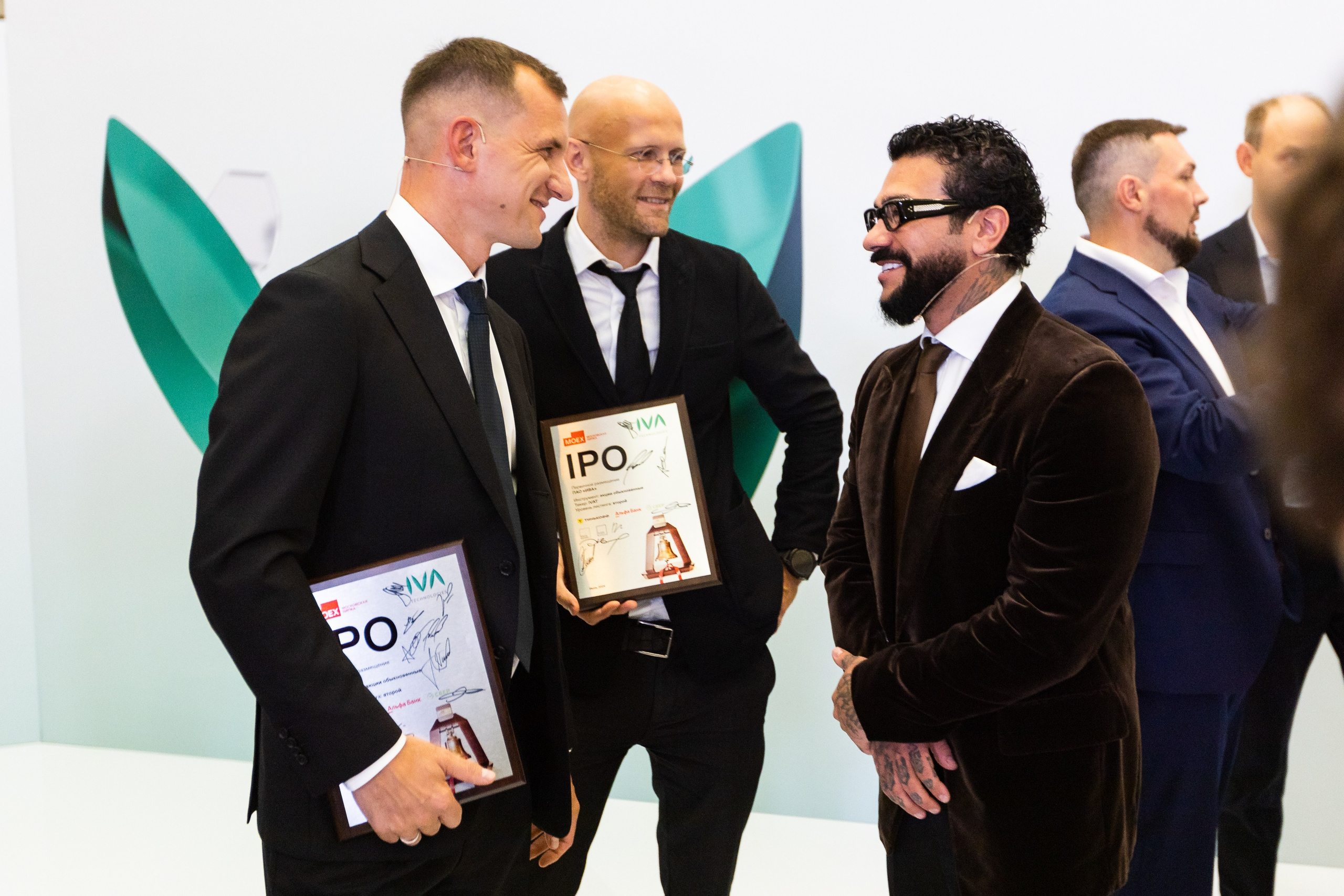 IVA на Московской бирже. Свадебный и портретный фотограф в Королёве Сергей Чихарев