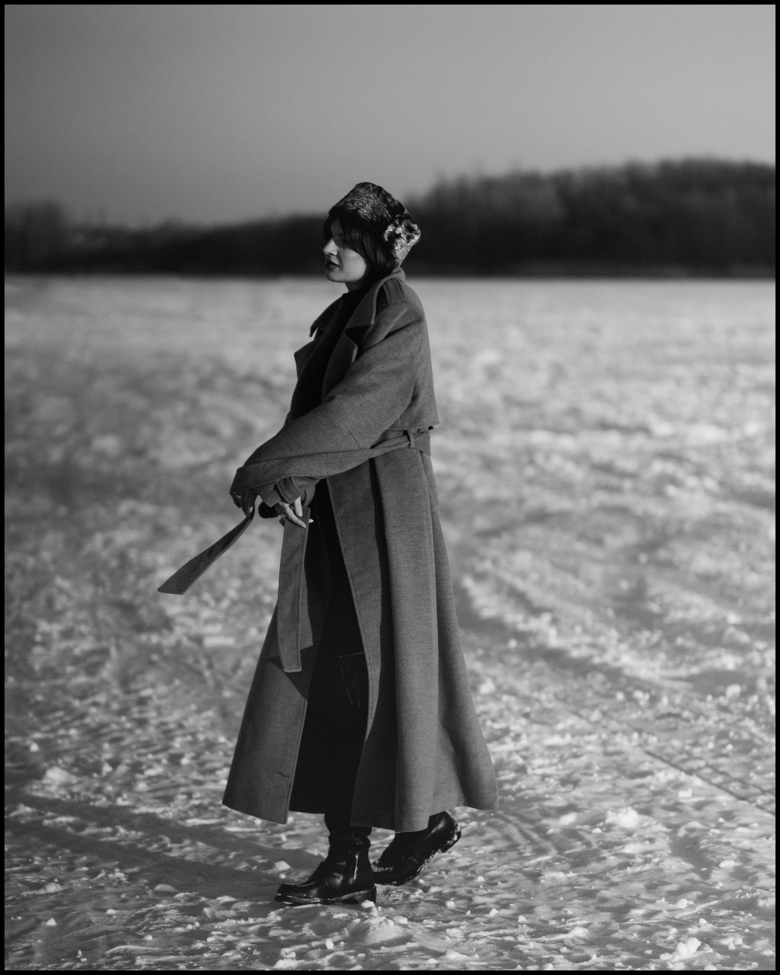 Фотосъёмка с цветком на льду на Ростовском море