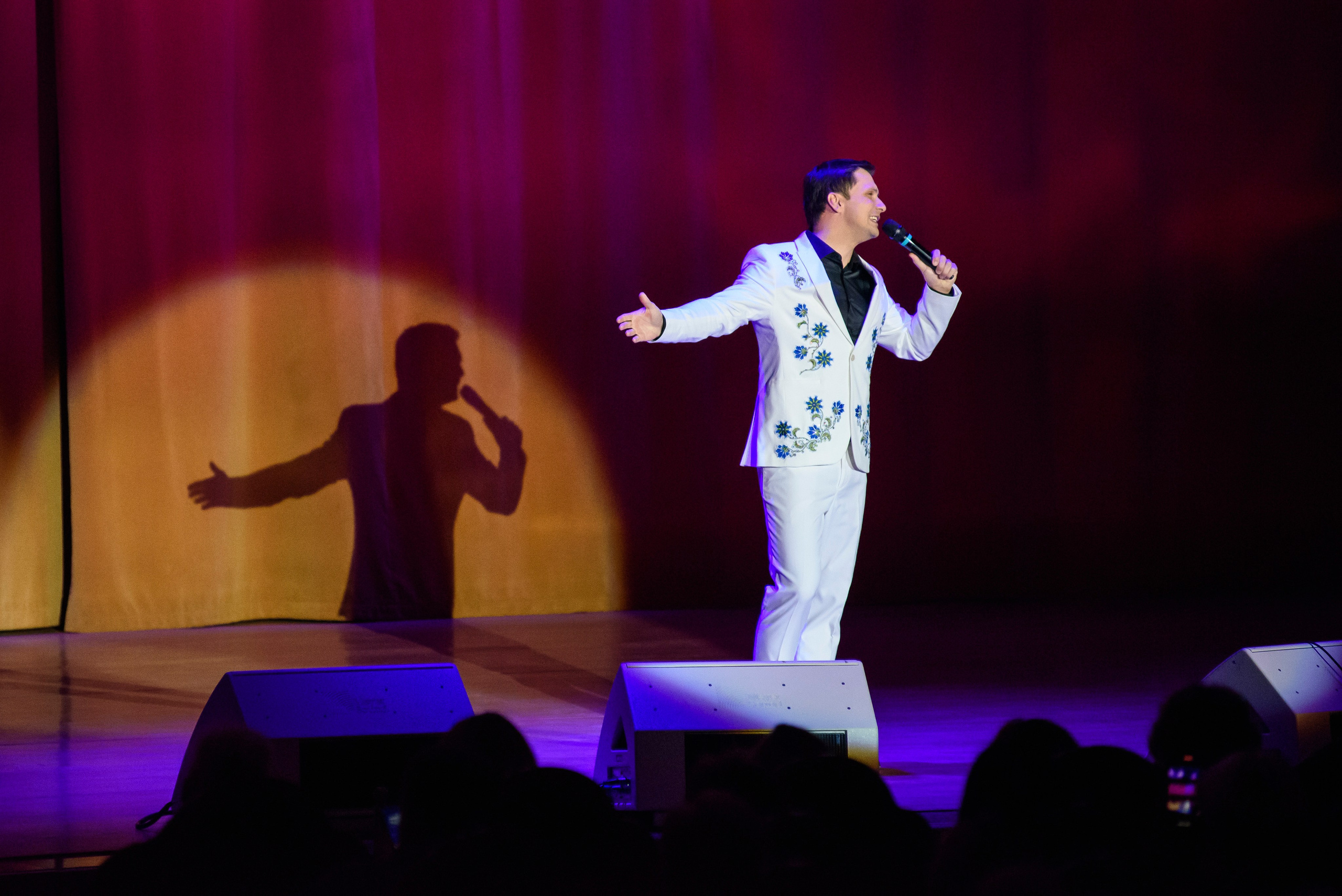 «Душевные песни» — «Имена на все времена», ЗЦС. Бренд-фотограф для экспертов и блогеров в Москве Влада Горбовская