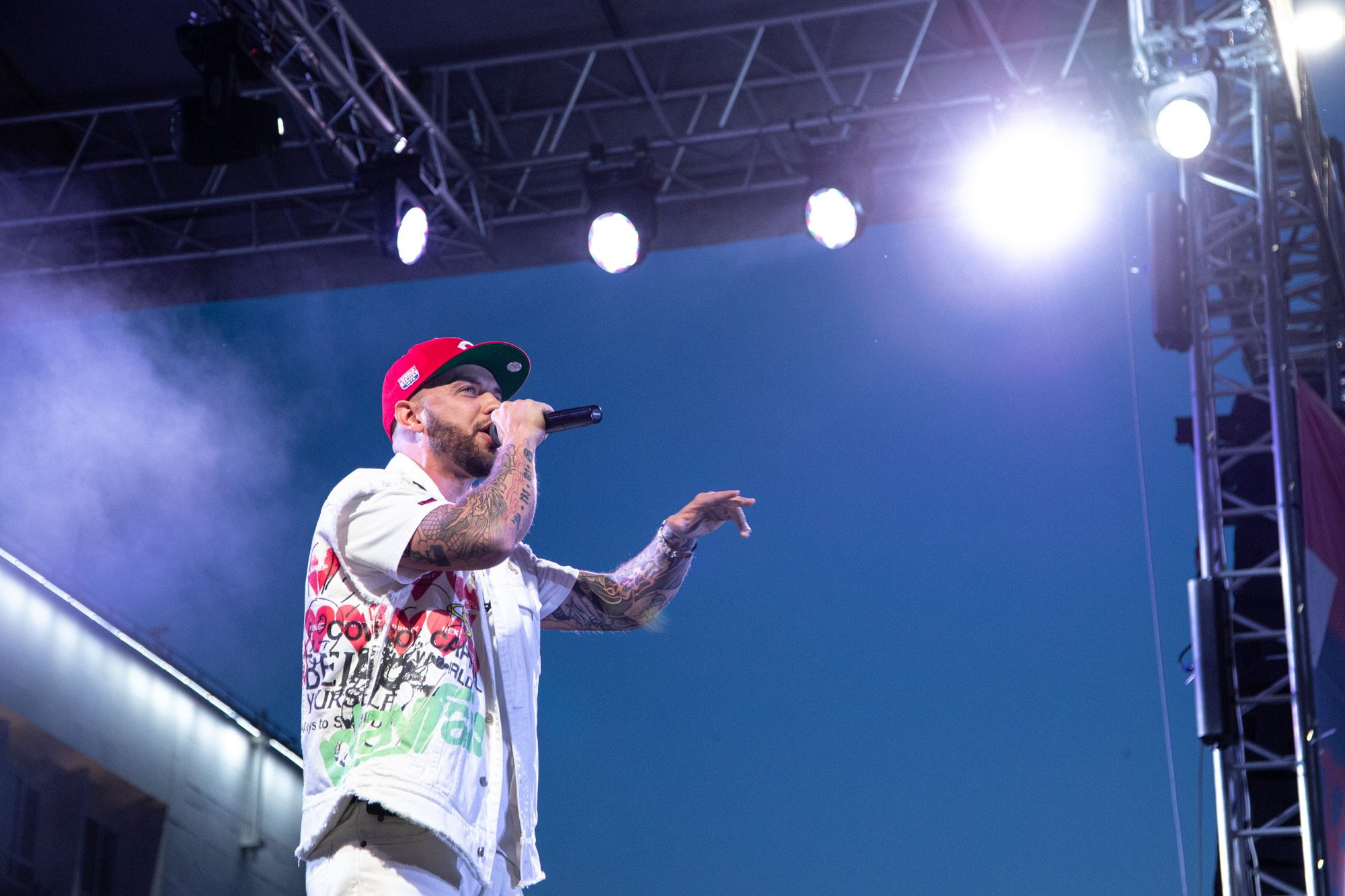 ST. Репортажный, промышленный и маркетплейс-фотограф Дмитрий Чернат