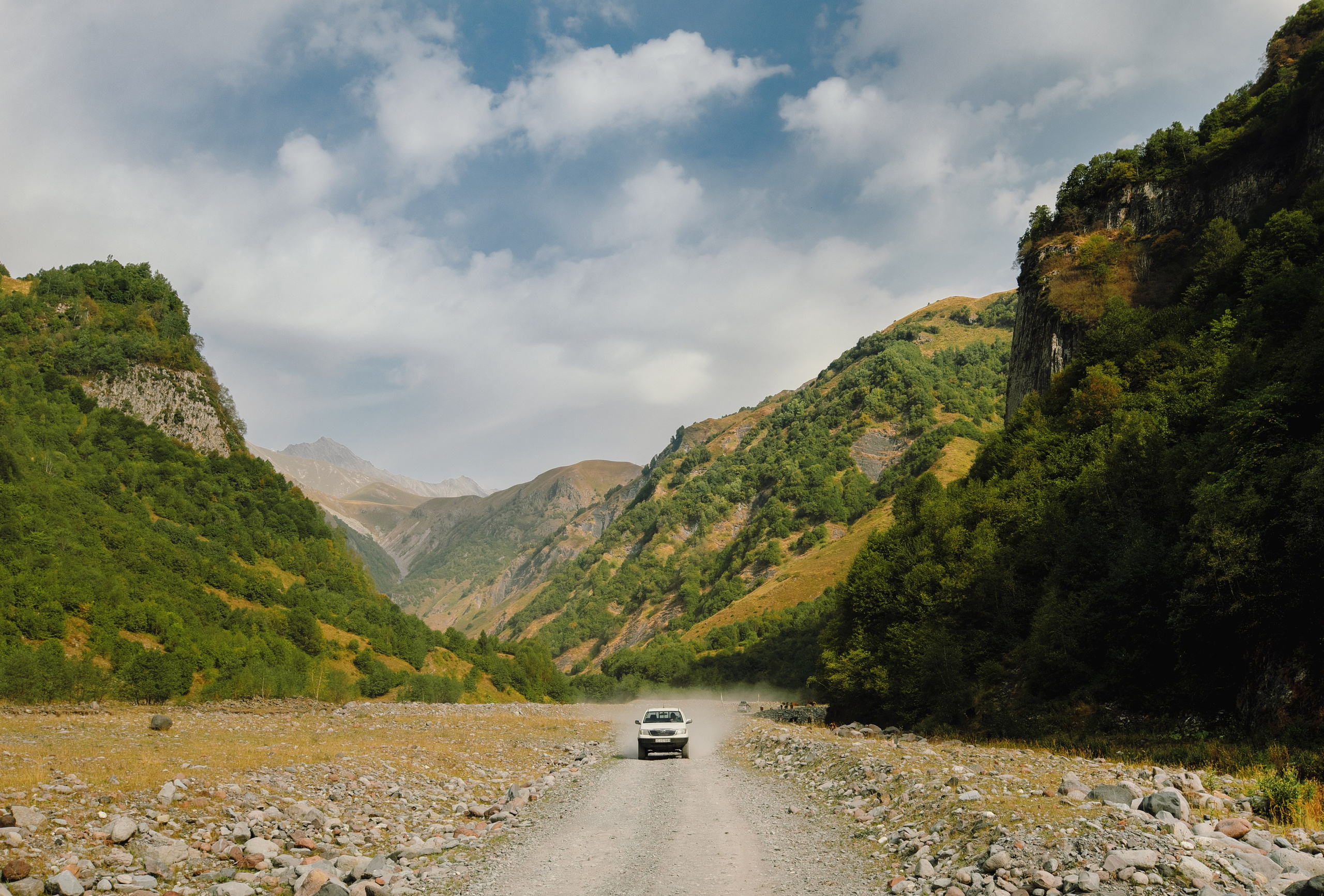 Фотографии для интерьера. Oleg Samoilov is a documentary photographer for brands that value an honest story