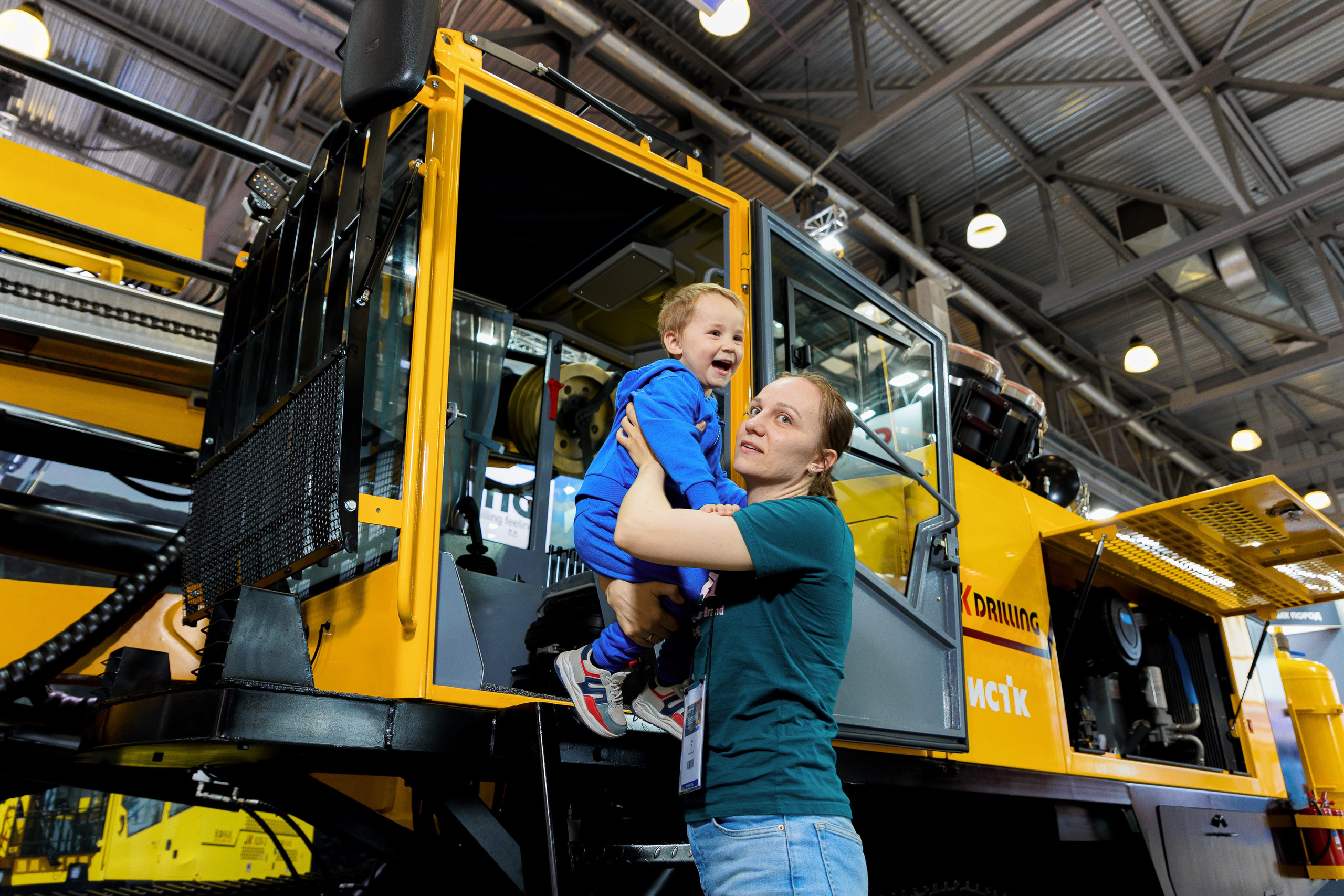 Выставка компании «Инстройтехком». Репортажный фотограф Семён Борисов | Москва