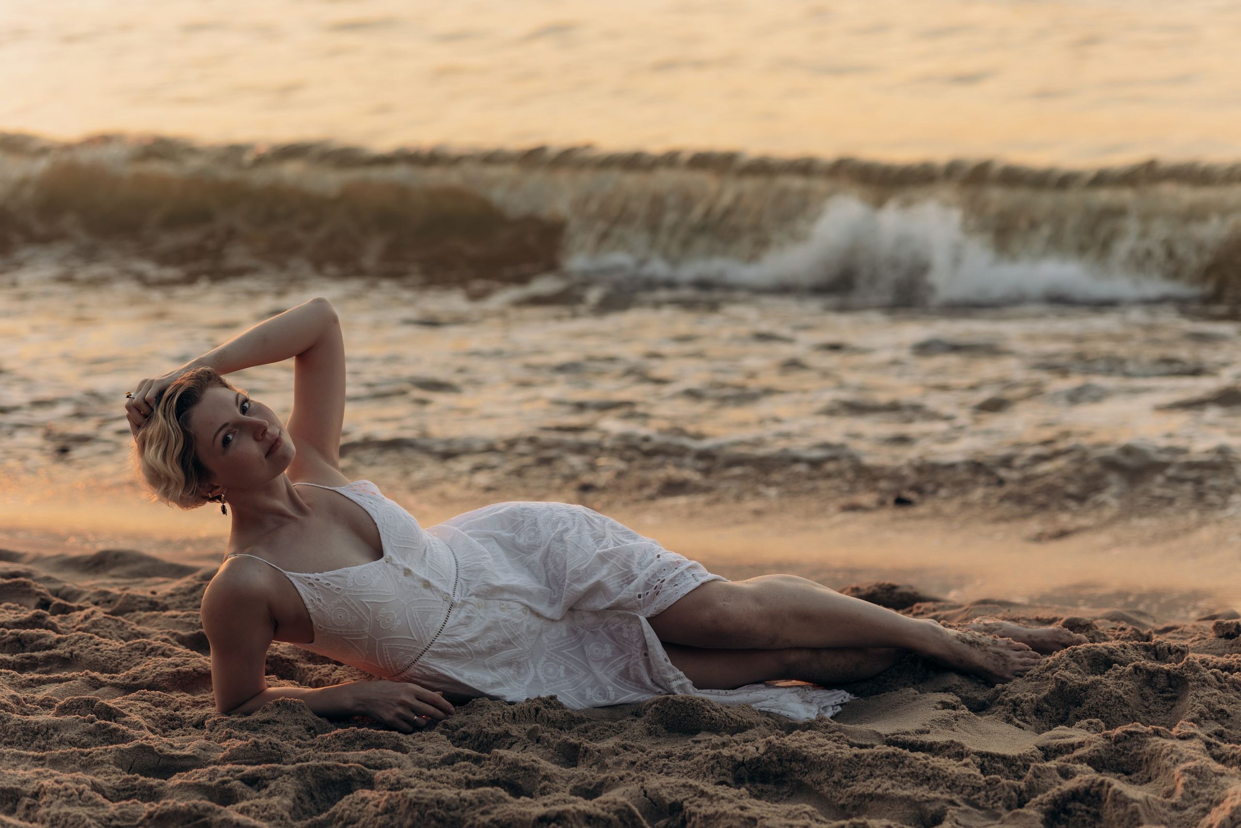 Подруги Пионеский Сосновый бор закат. Фотограф в Калининграде свадебная фотография, репортажная, фотосессии