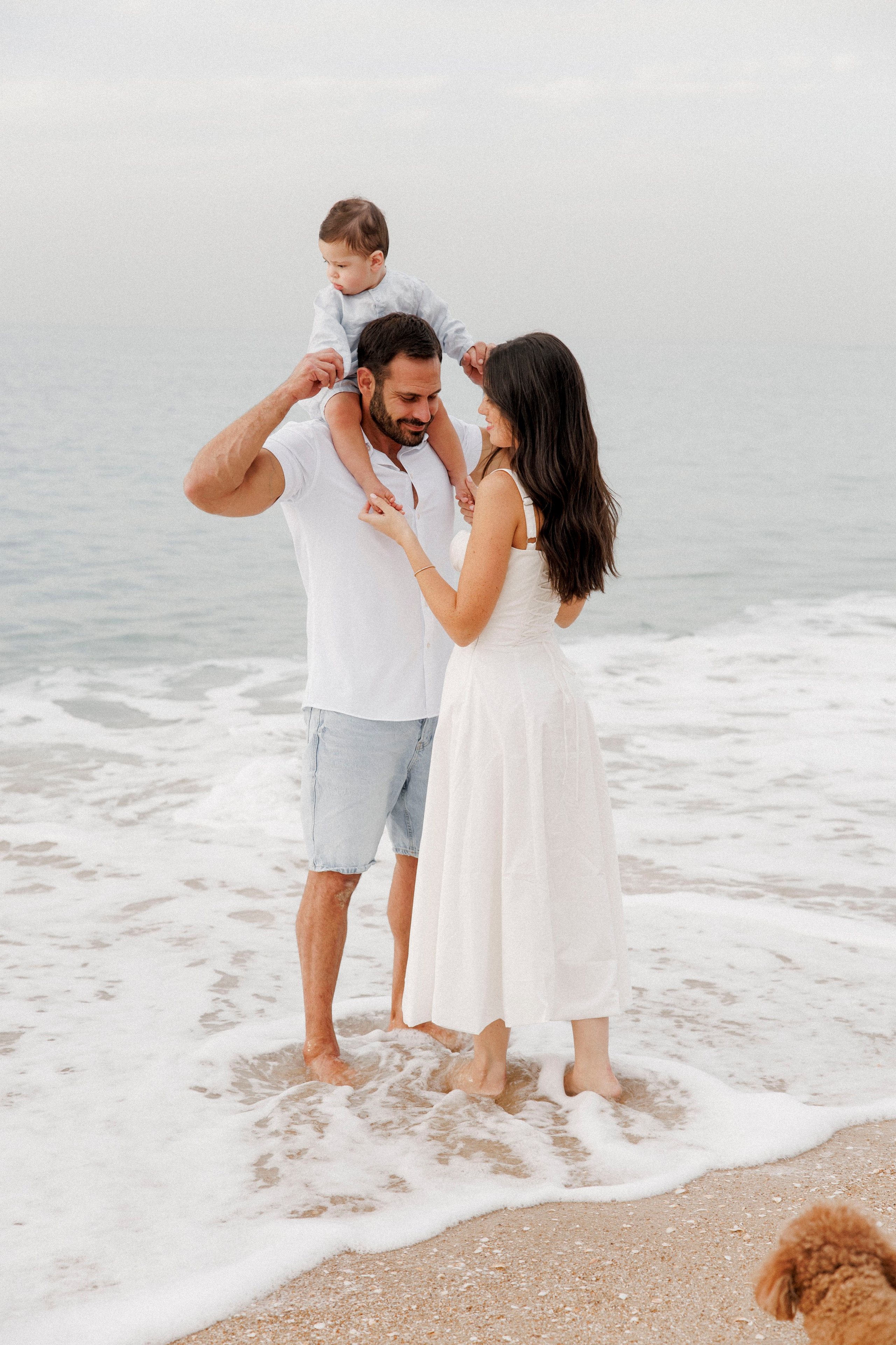 First year family photos near the sea. Главная