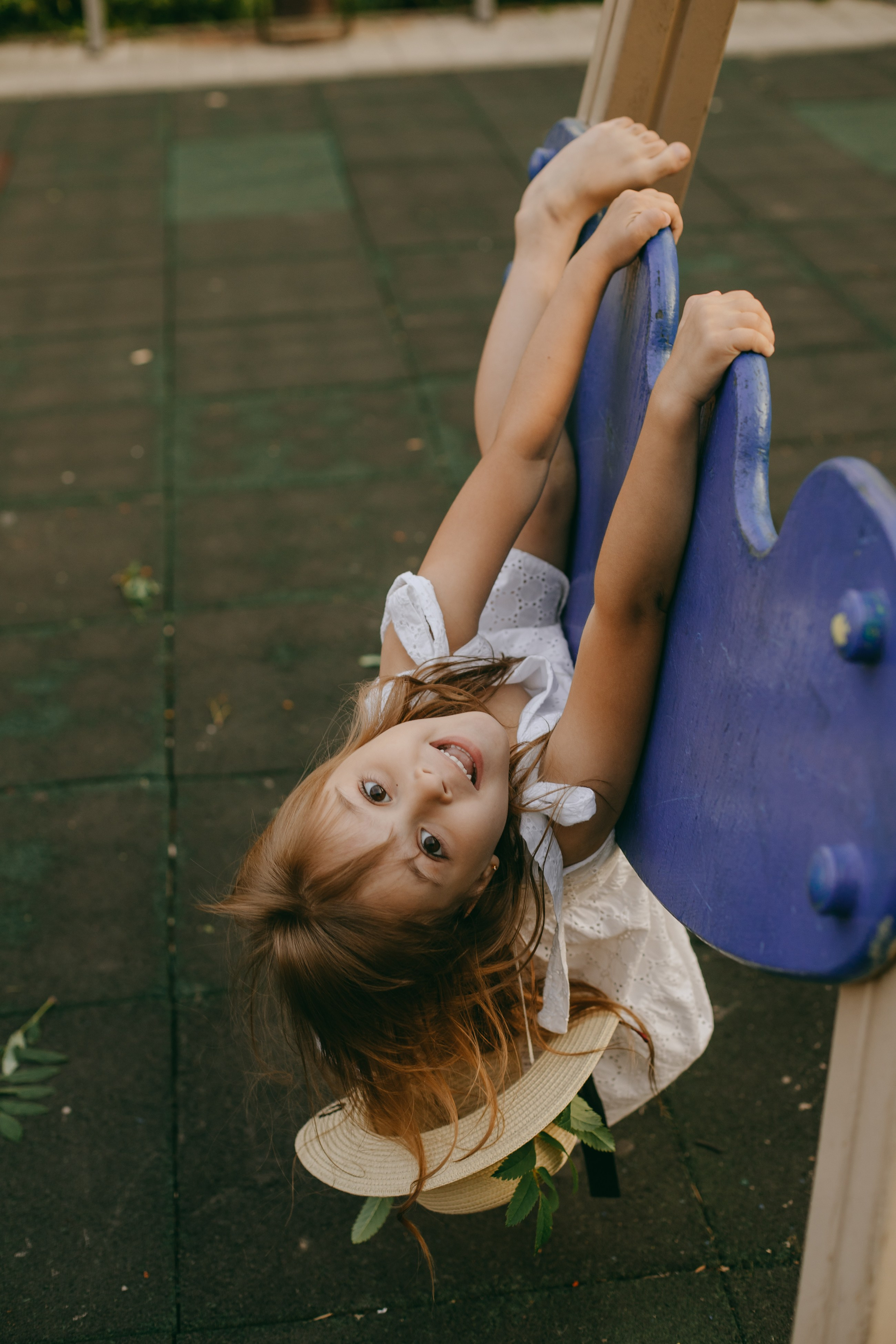 Эмма и Влада на летней прогулке с мамой. Фотограф Наталья Кургина Слюдянка Иркутск