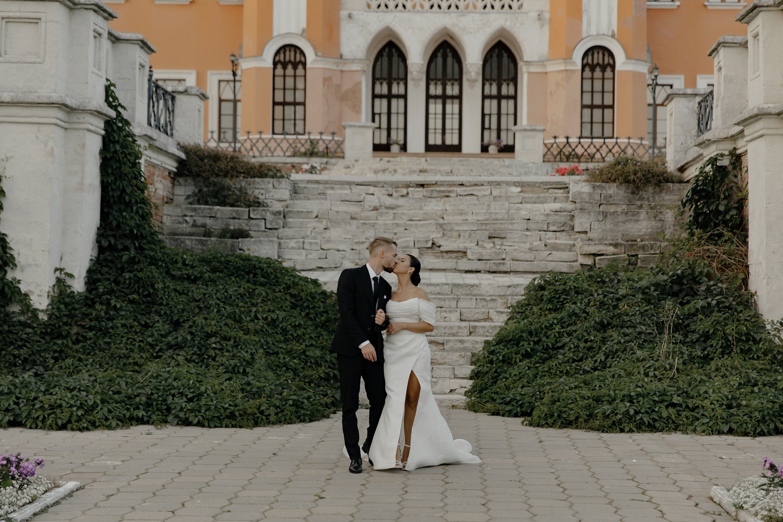 31.08.2024. RETOUCH-HOUSE