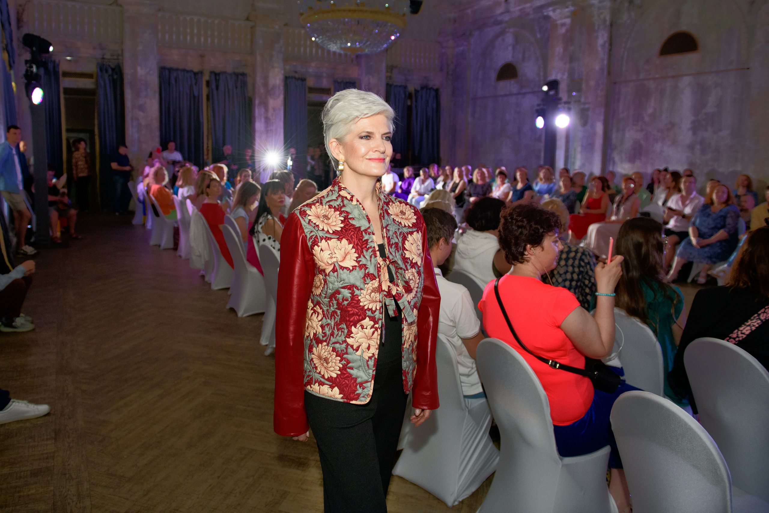 Модный показ «Аллея моды». Организация и проведение фотосъемок в Санкт-Петербурге. Фотограф Смирягин Илья