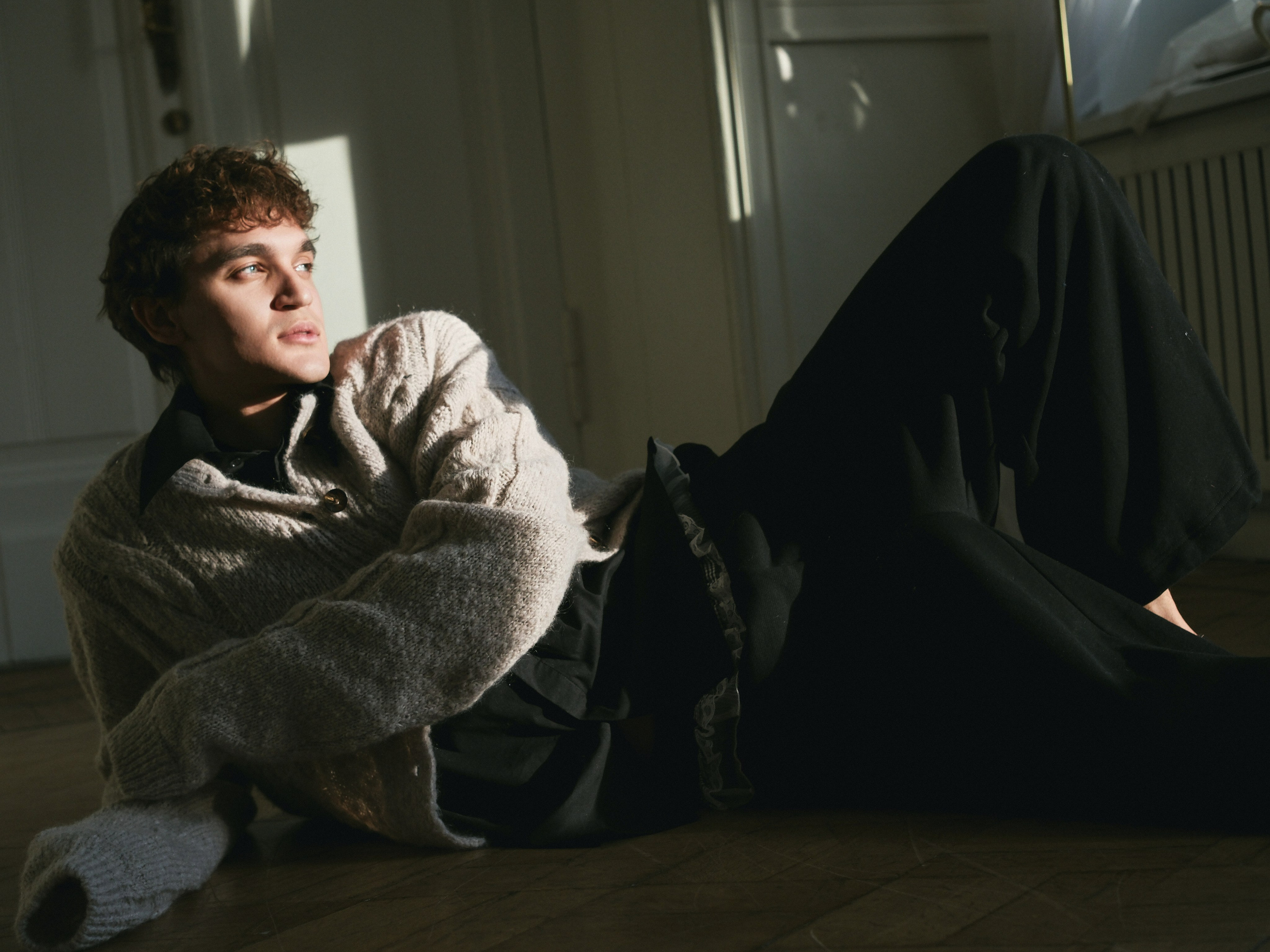 89233. Главная