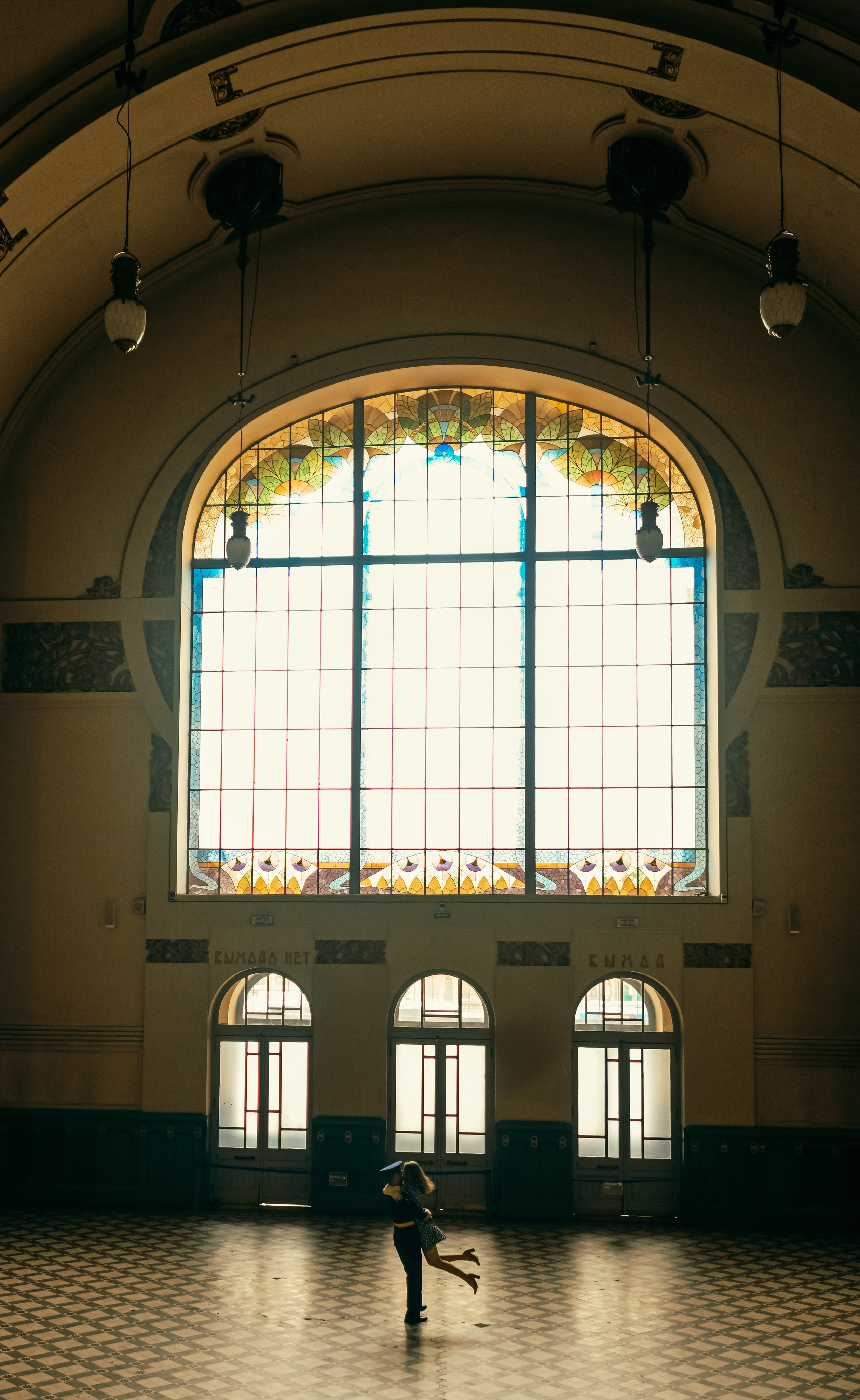 Love story на вокзале. Анастасия и Азамат. Семейный и свадебный фотограф в Санкт-Петербурге Яна