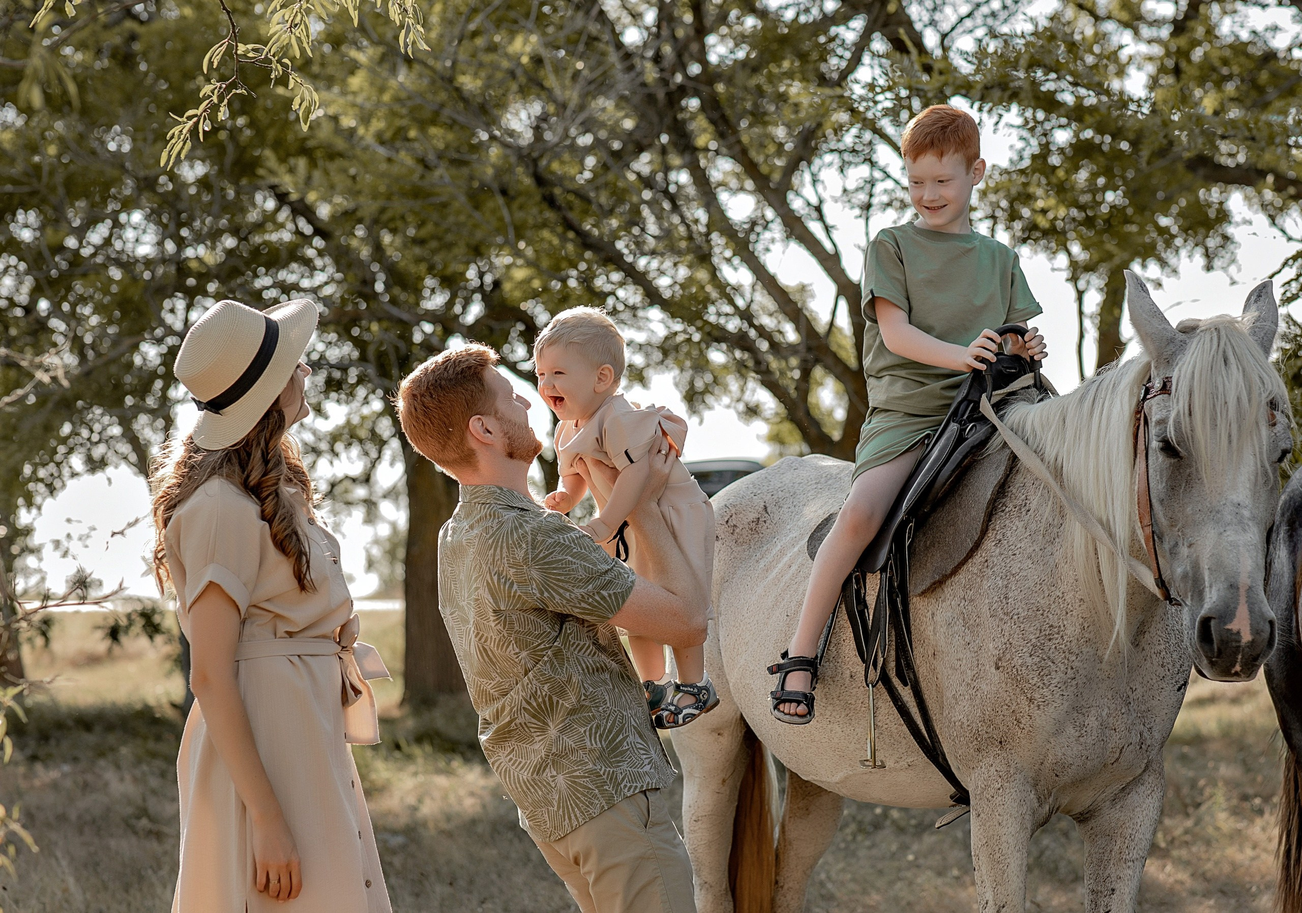 Фотограф-стилист Крым Прокат одежды в Крыму. Фотосессии в Крыму
