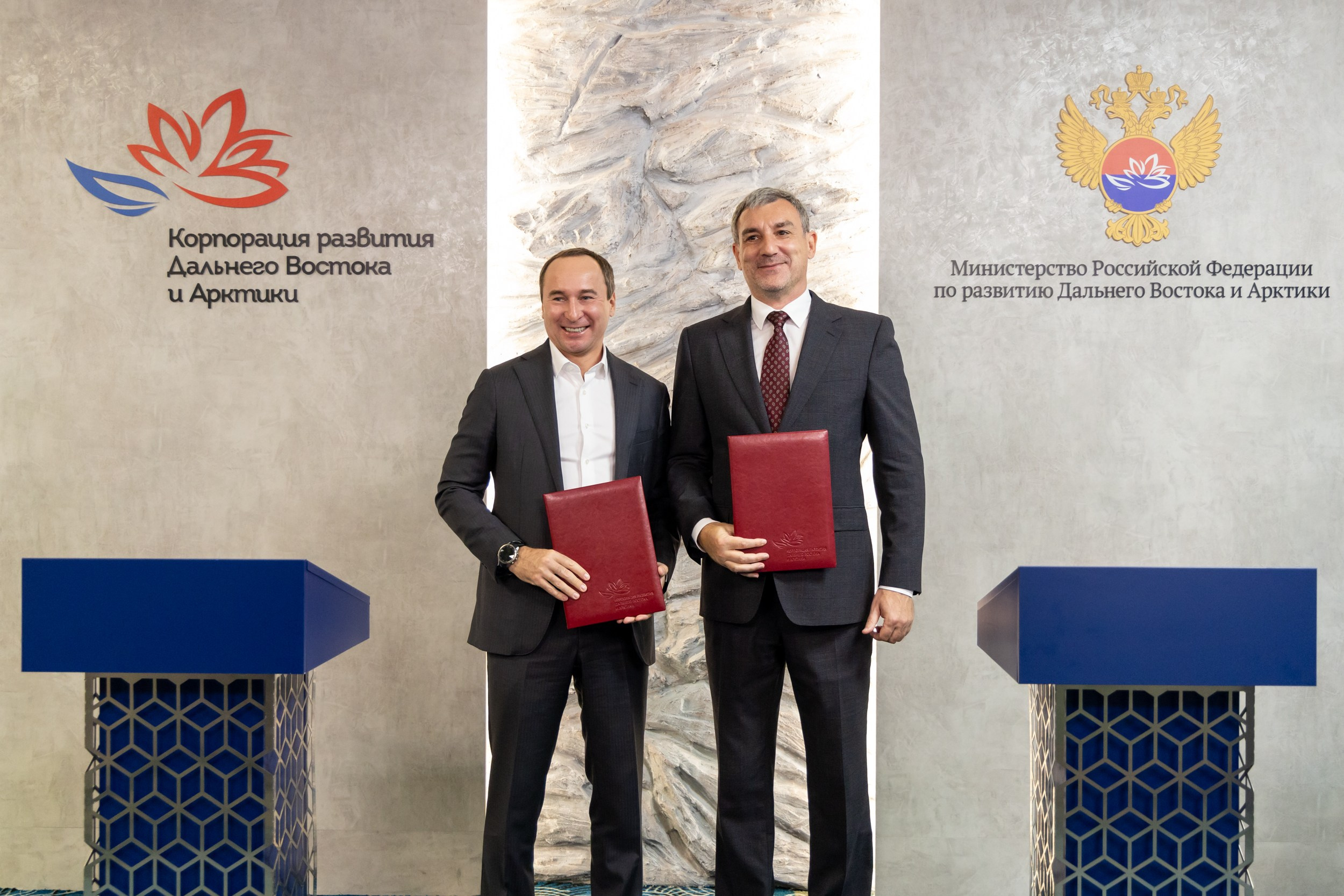 Почта банк. Репортажный и студийный фотограф во Владивостоке Дударева Софья