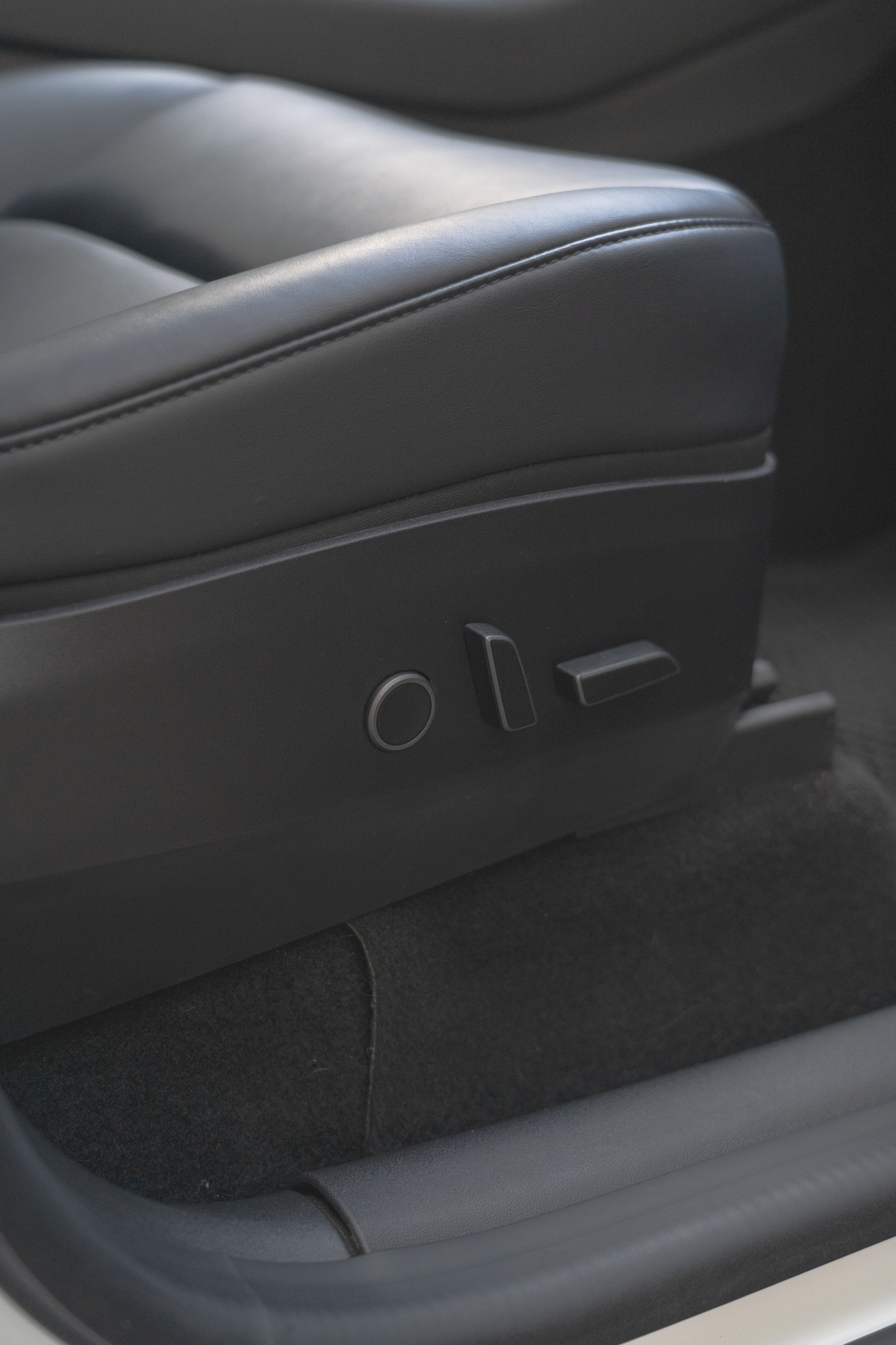 Tesla (Фото для продажи). Портретный и автомобильный фотограф в Санкт-Петербурге Евгений Черепанов