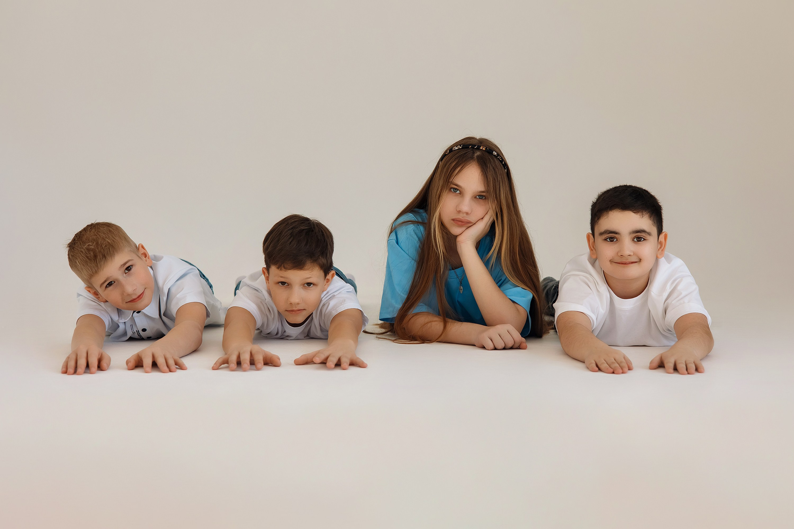 4 класс съемка в фотостудии. Фотограф Любовь Корниенко, Примоский край