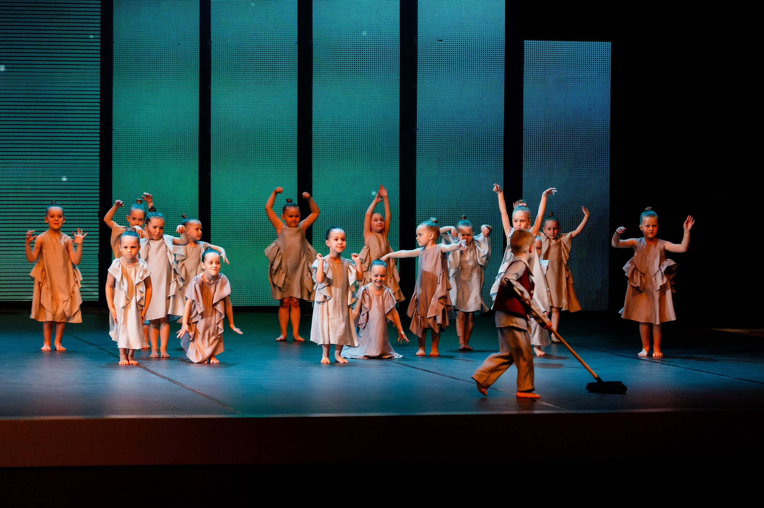 Концерты студии современной хореографии Пространные танцы. Дом детской фотографии Арсюткиной Наталии™