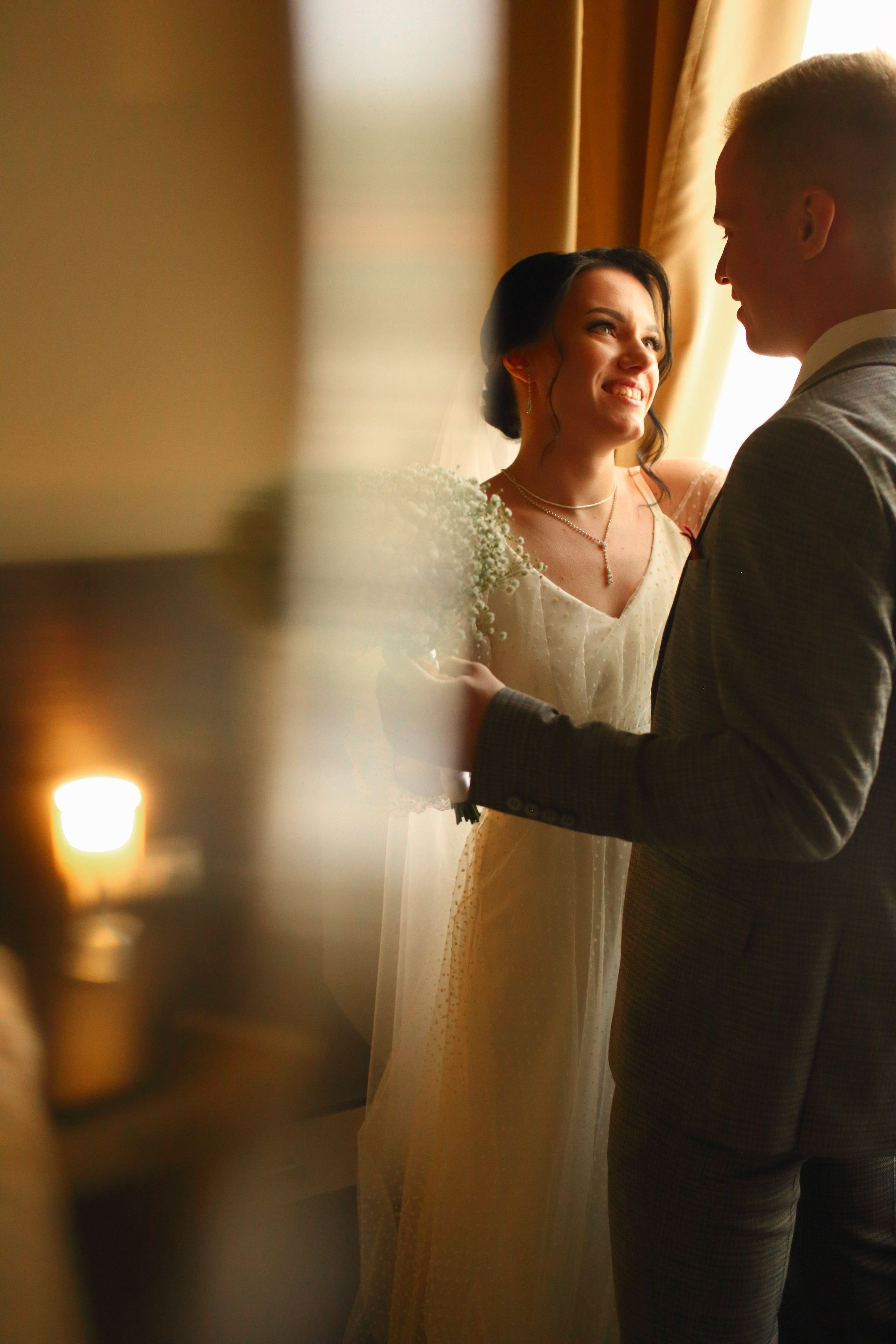 Съемка пары в отеле, на природе, в городе. Свадебный и репортажный фотограф в Ярославле и Санкт-Петербурге Роман Микрюков