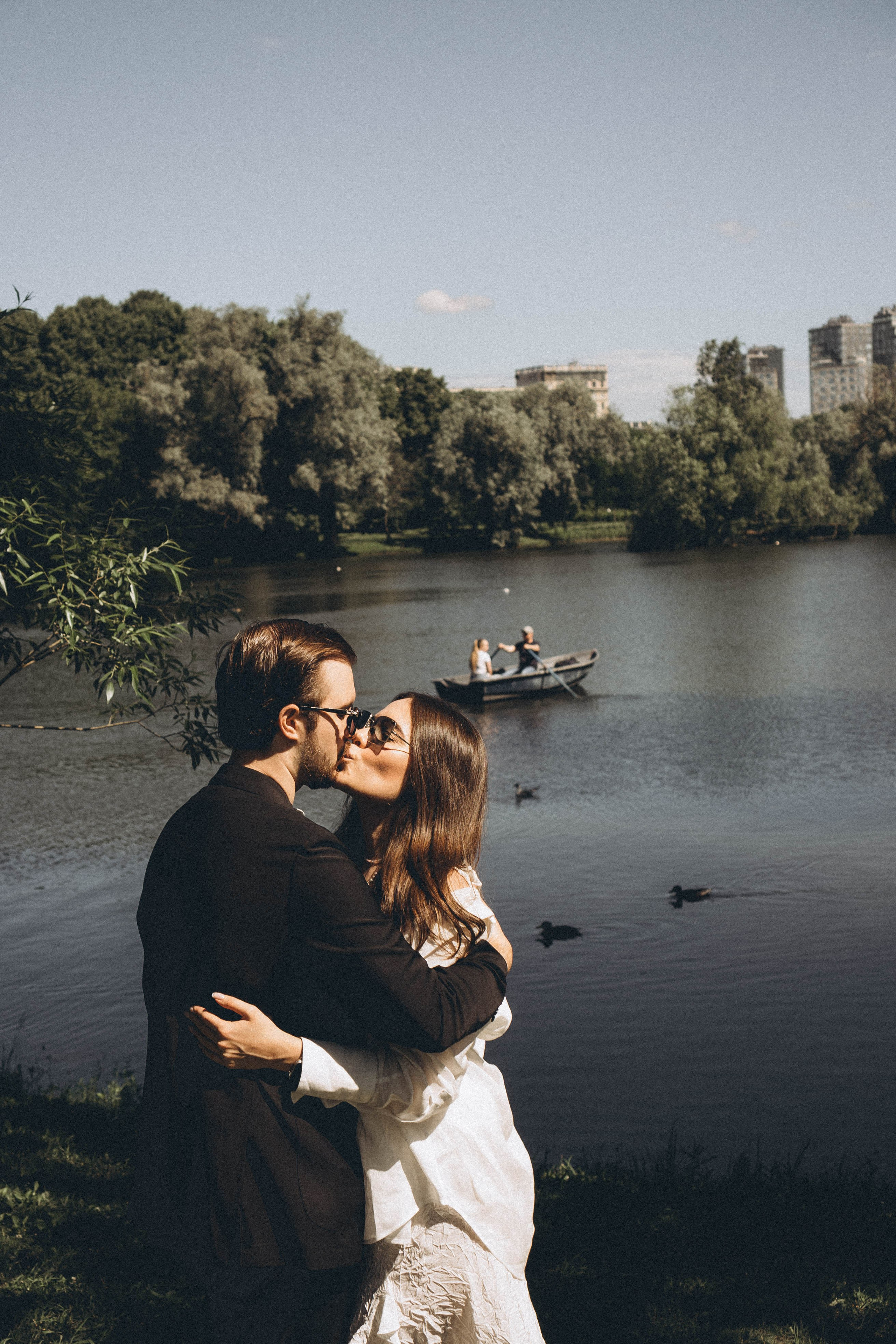 СВАДЕБНАЯ СЬЕМКА В ПАРКЕ ПОБЕДЫ И ПРОГУЛКА ПО МОСКОВСКОМУ ПРОСПЕКТУ. Профессиональный фотограф, Санкт-Петербург — Виктория Богомолова