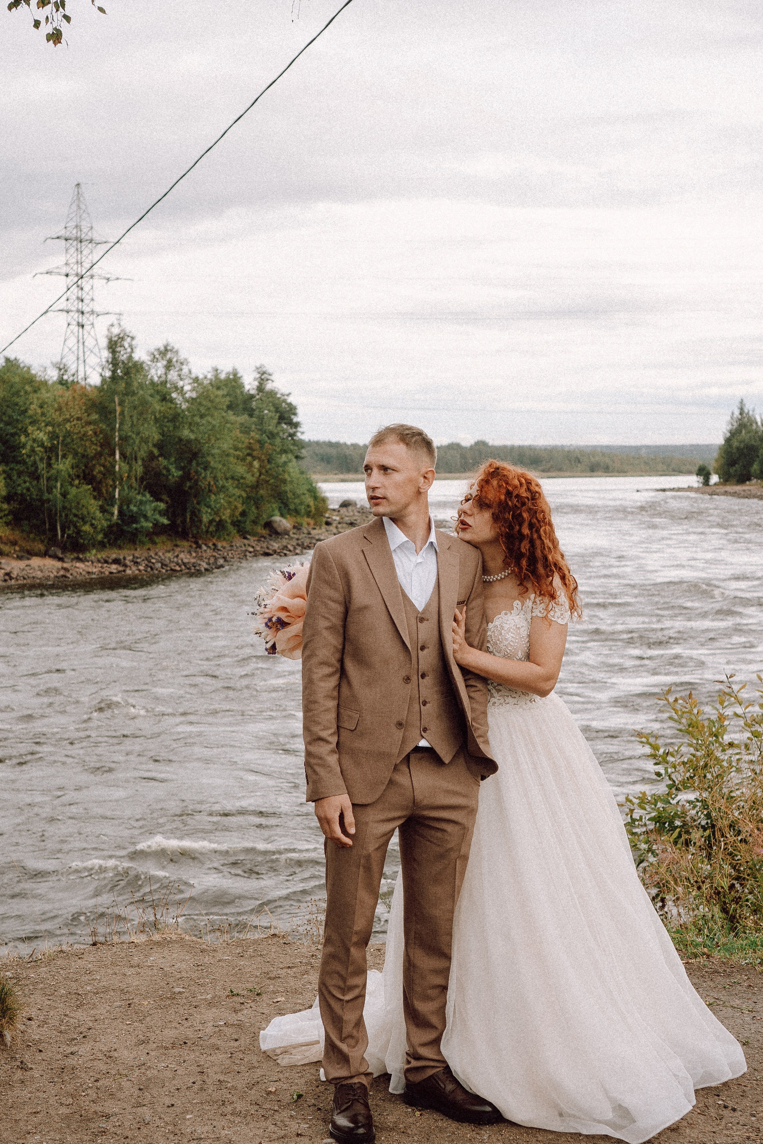 СВАДЕБНАЯ ФОТОСЕССИИЯ ПАРЫ В ГОРОДЕ ПРИОЗЕРСК В СОСНОВОМ ЛЕСУ И С ПИКАПОМ. Профессиональный фотограф, Санкт-Петербург — Виктория Богомолова